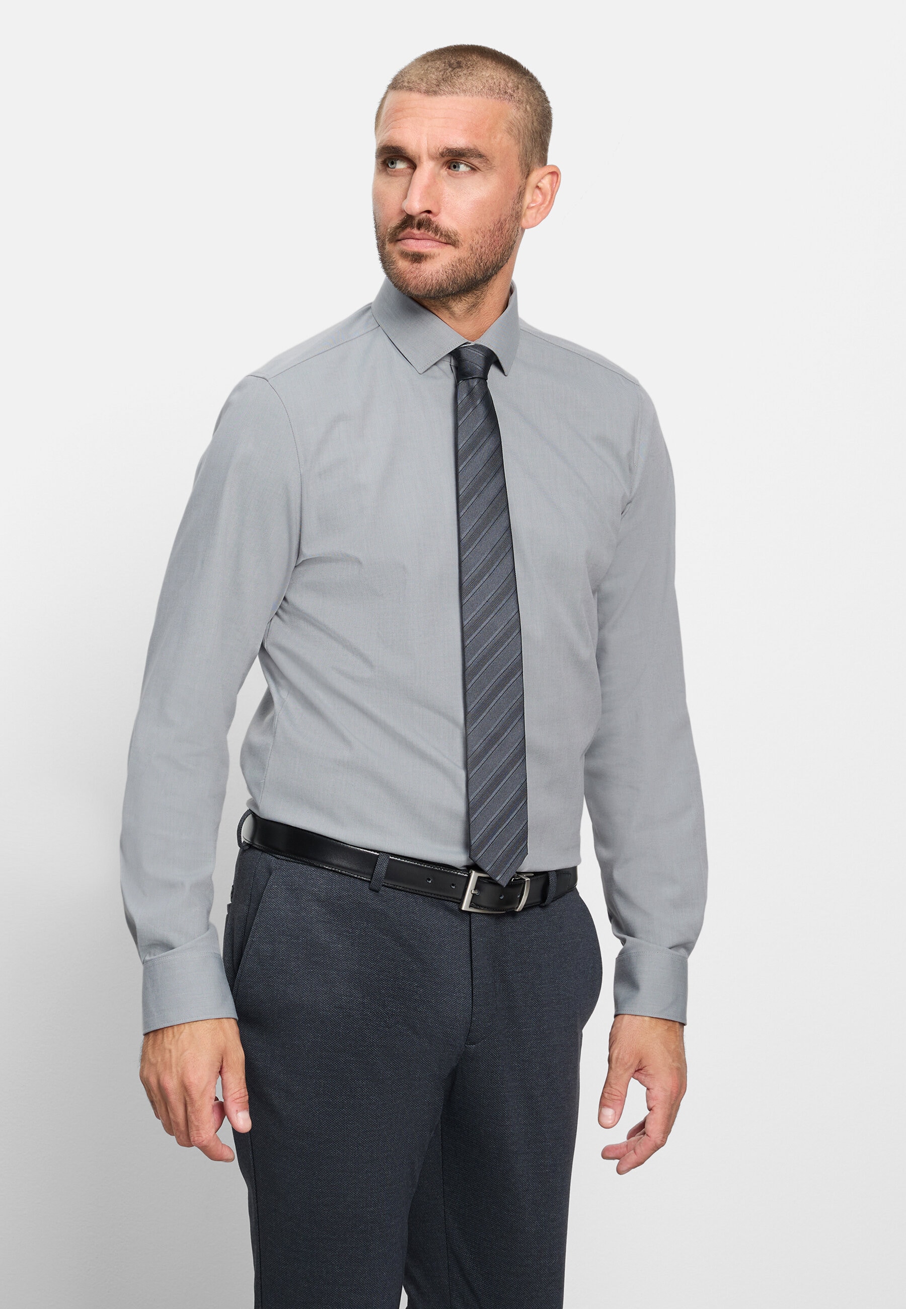 OLYMP Businesshemd "OLYMP Level Five 24/Seven, Body Fit, Modern Kent mit extra langem Arm"