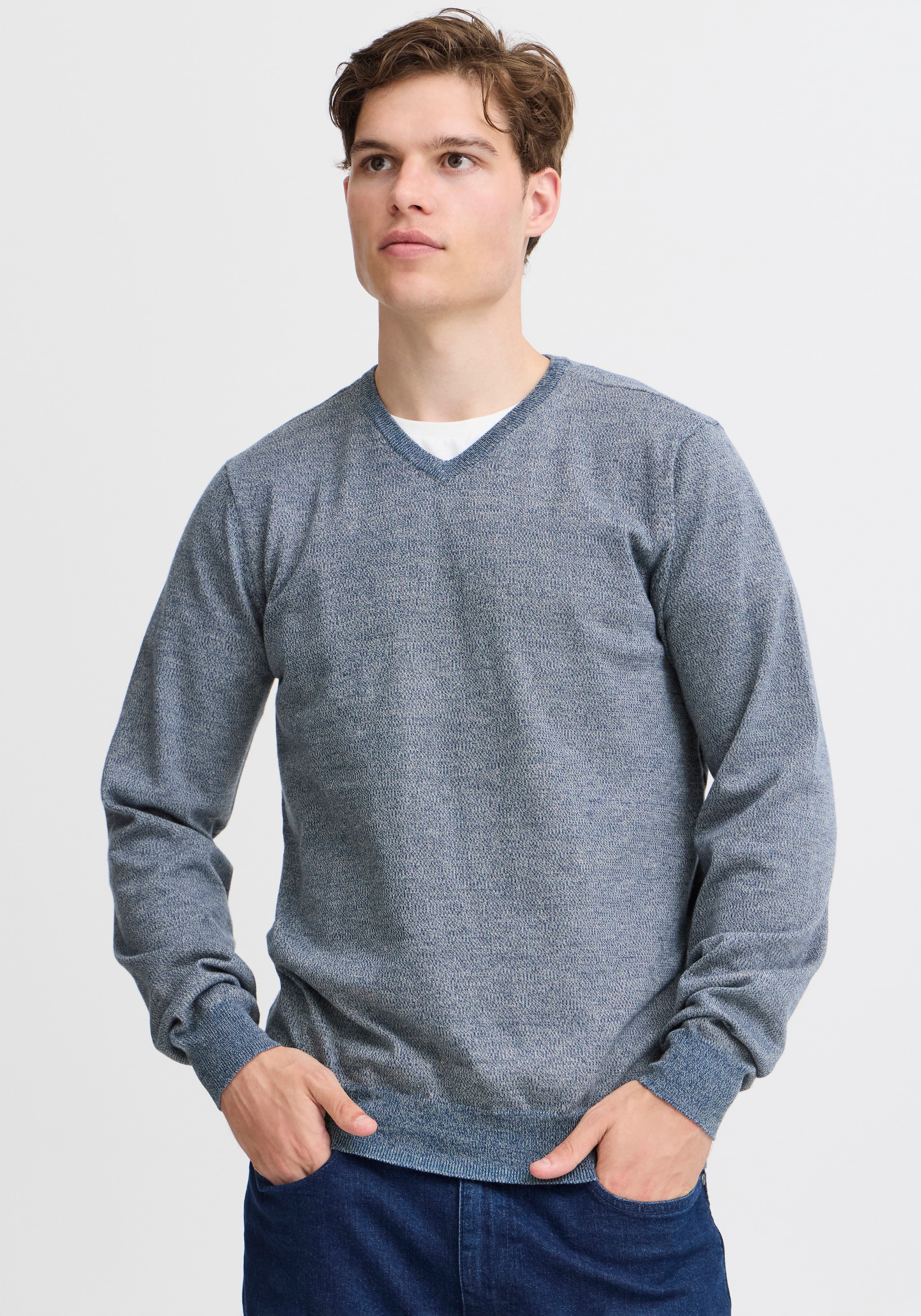 Blend V-Ausschnitt-Pullover "BHBRUTON V-neck" aus Polyester, Regular Fit, in normaler Länge
