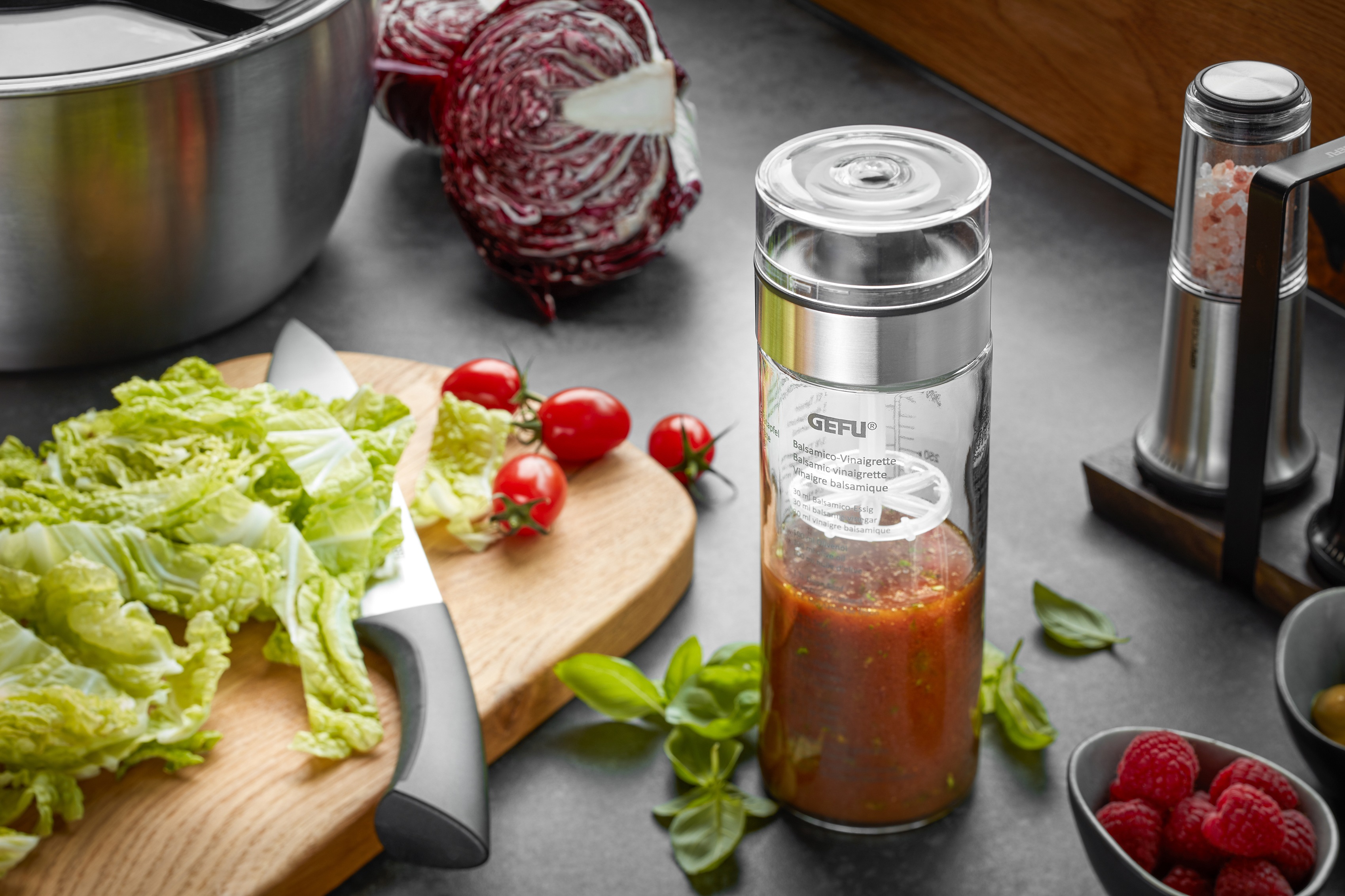 Thumbnail - GEFU Dressing Shaker "MIX", Doppelskala (ml/oz), auslaufsicher, 350 ml