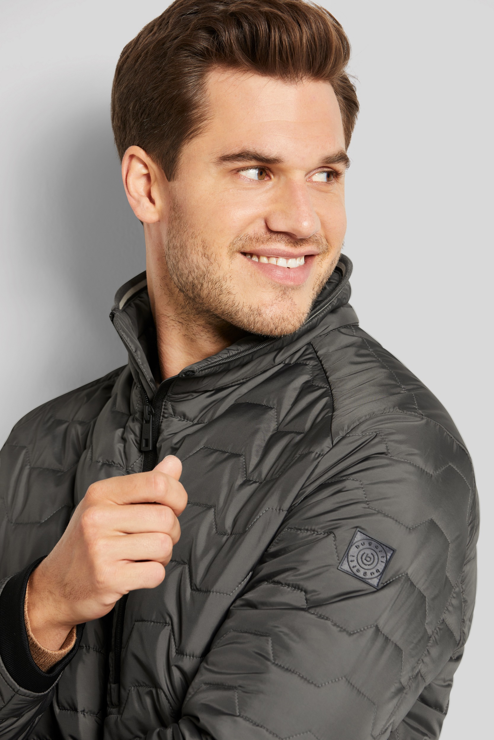 bugatti Blouson, ohne Kapuze, mit modernem Stehkragen