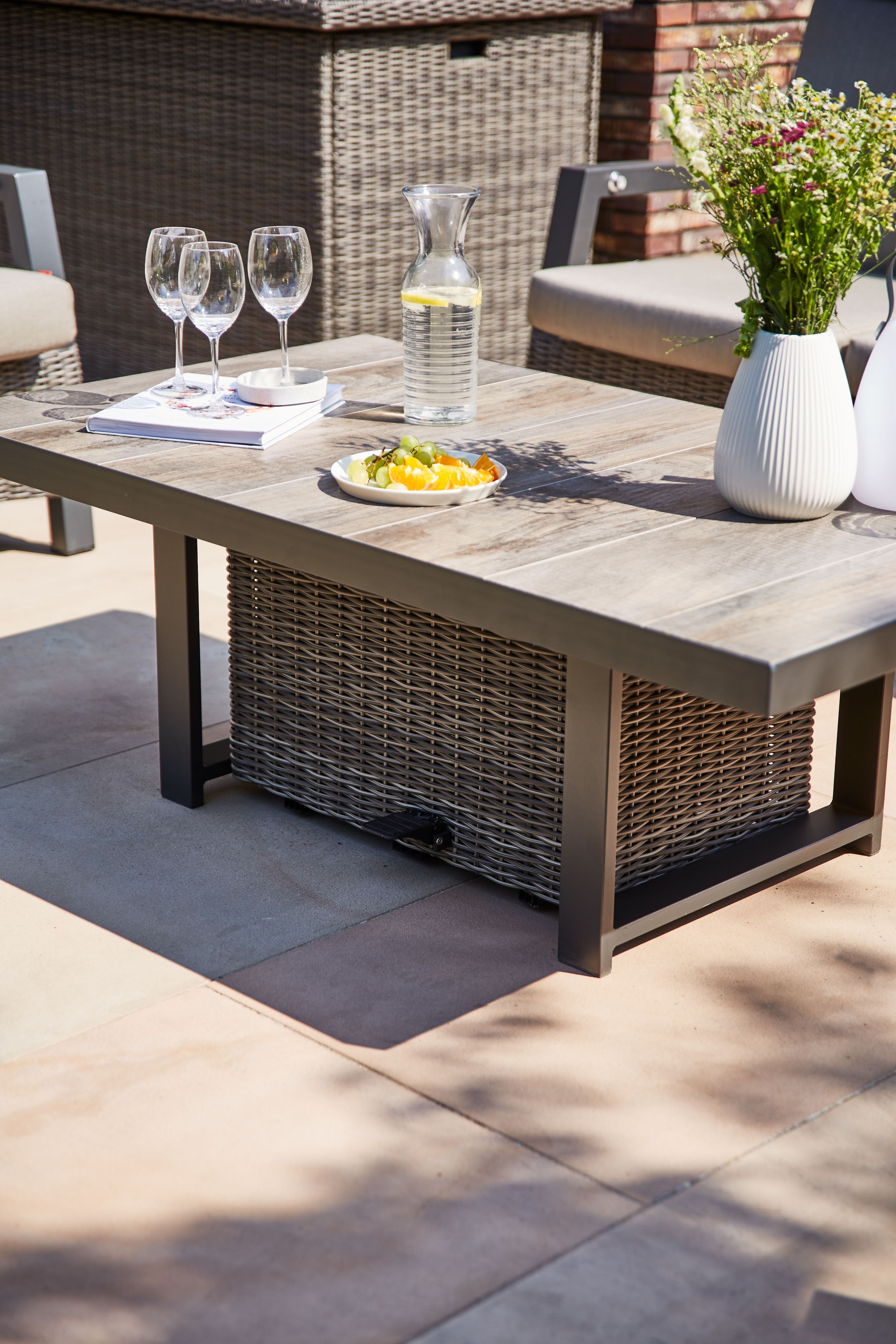 Siena Garden Gartentisch »CORIDO Lift-Tisch 130x75cm charcoal grey« Aluminiumgestell matt anthrazit, Tischplatte aus Keramik, washed grey