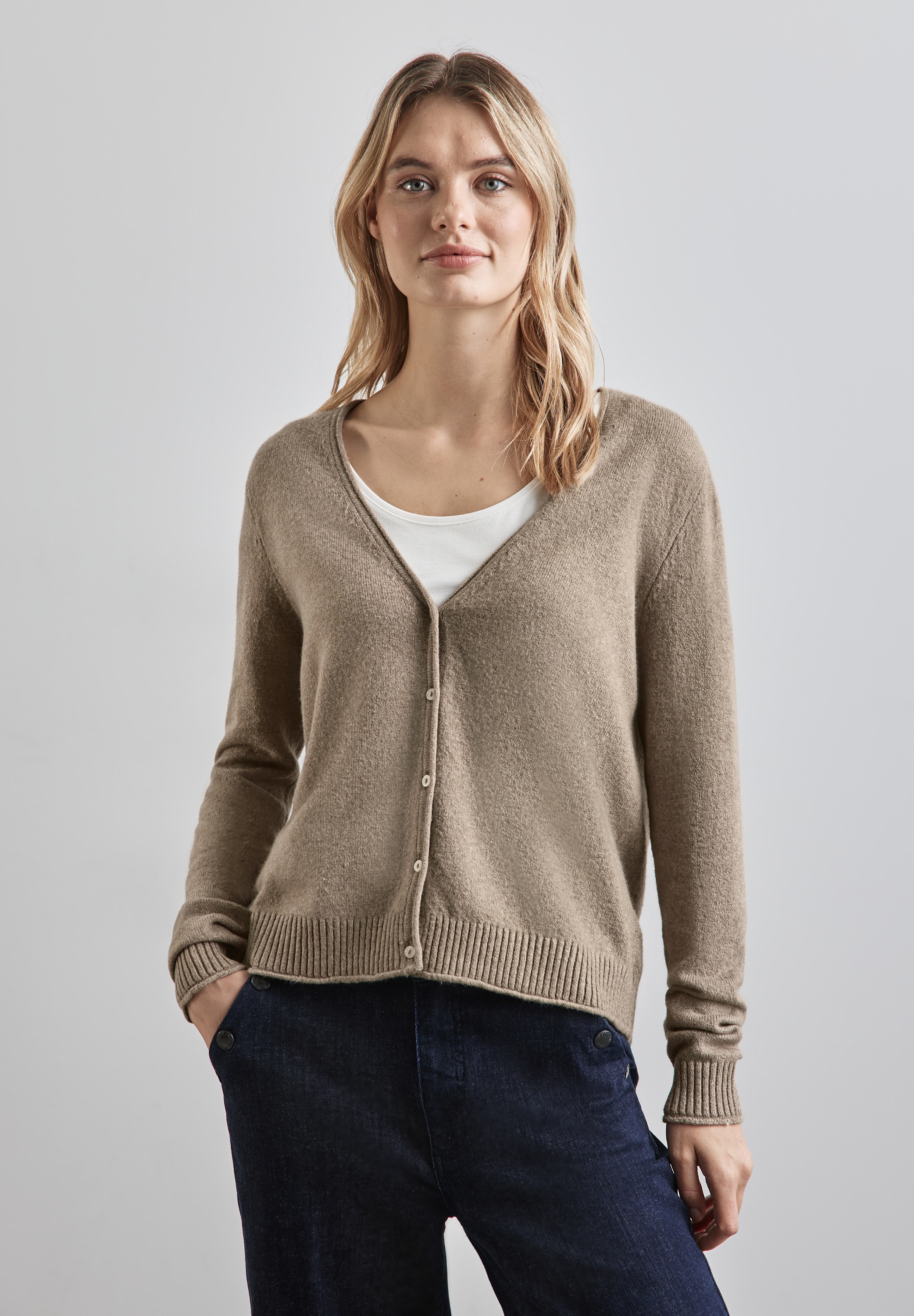 STREET ONE Cardigan, mit V-Ausschnitt