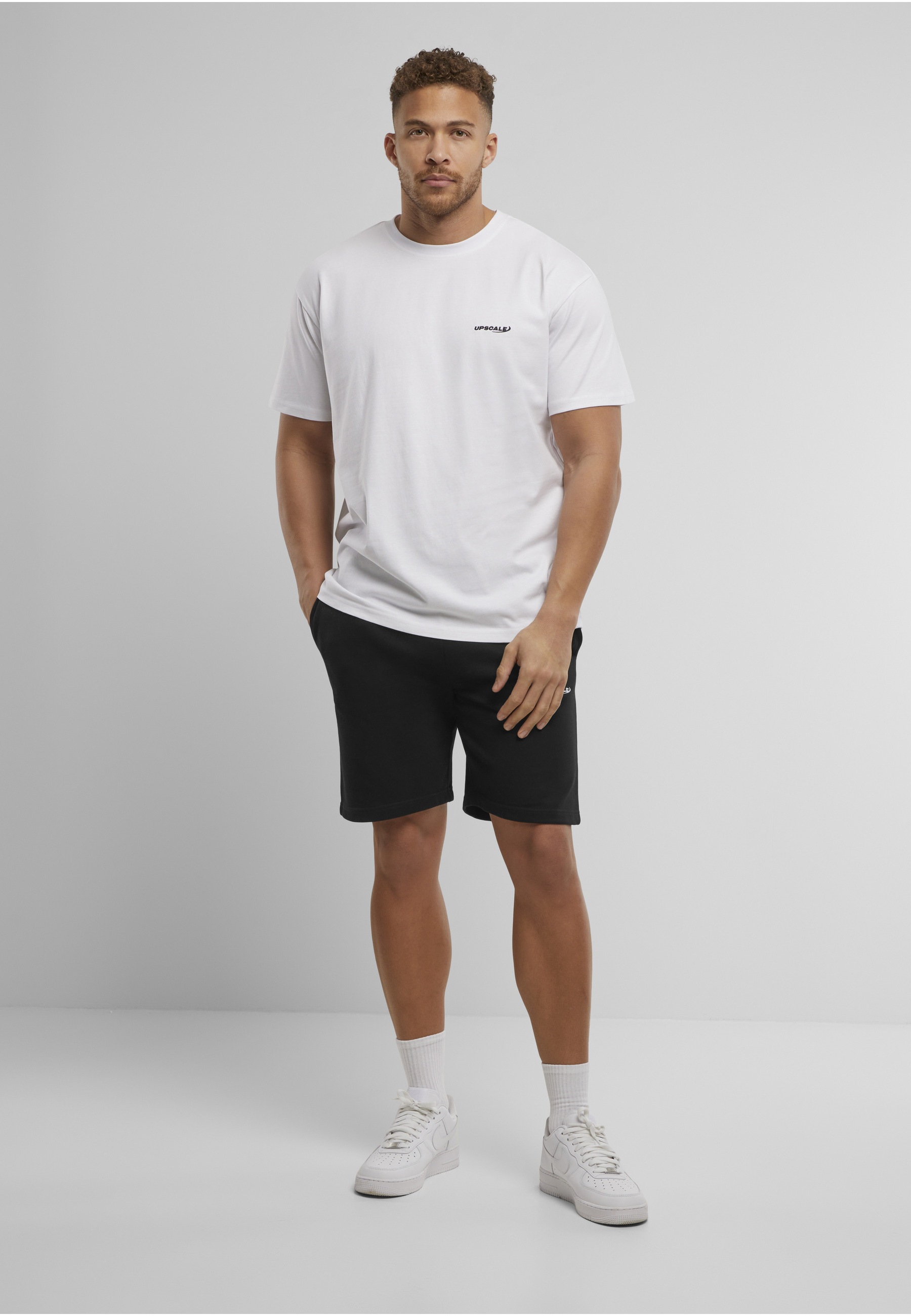 Upscale by Mister Tee T-Shirt »Upscale by Mister Tee Upscale Core EMB Oversize Tee« 1 Stk.