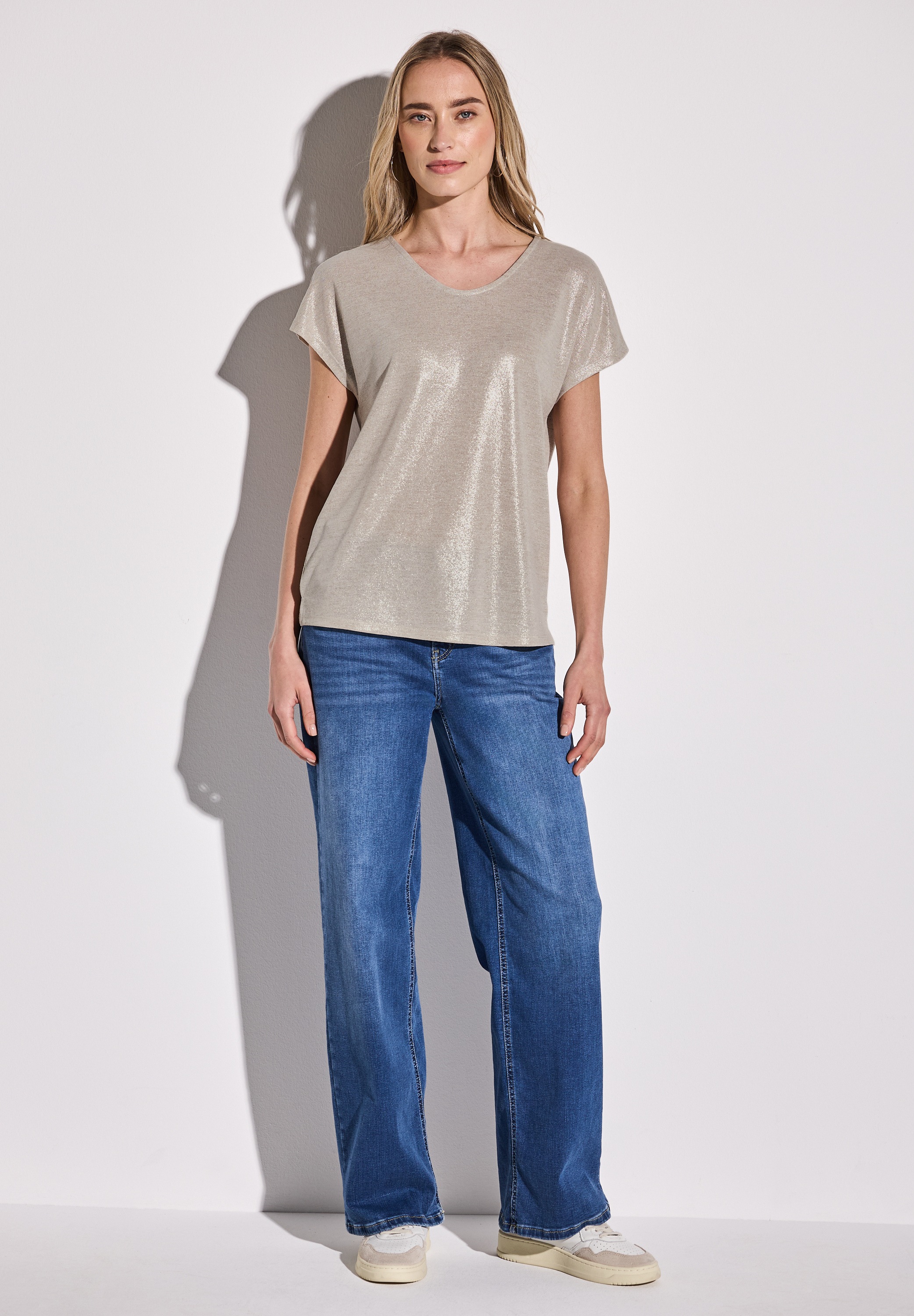 STREET ONE T-Shirt, mit Seitlichen Einschlitzen am Saum