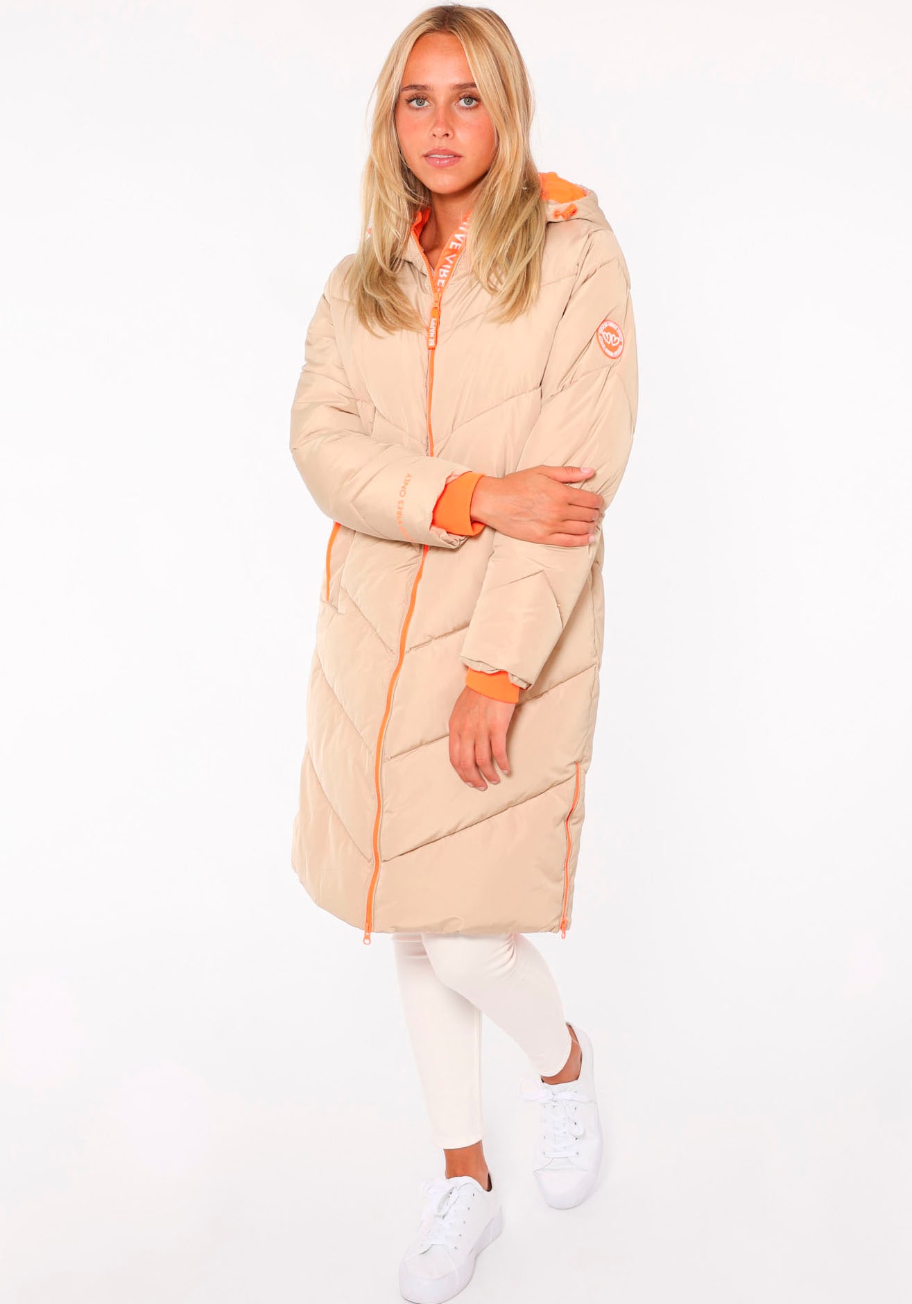 Zwillingsherz Steppjacke ""Positive Mind"" mit Kapuze Doppelzipper, Kapuze mit Schriftzug hinten, Kontrastdetails, wärmend