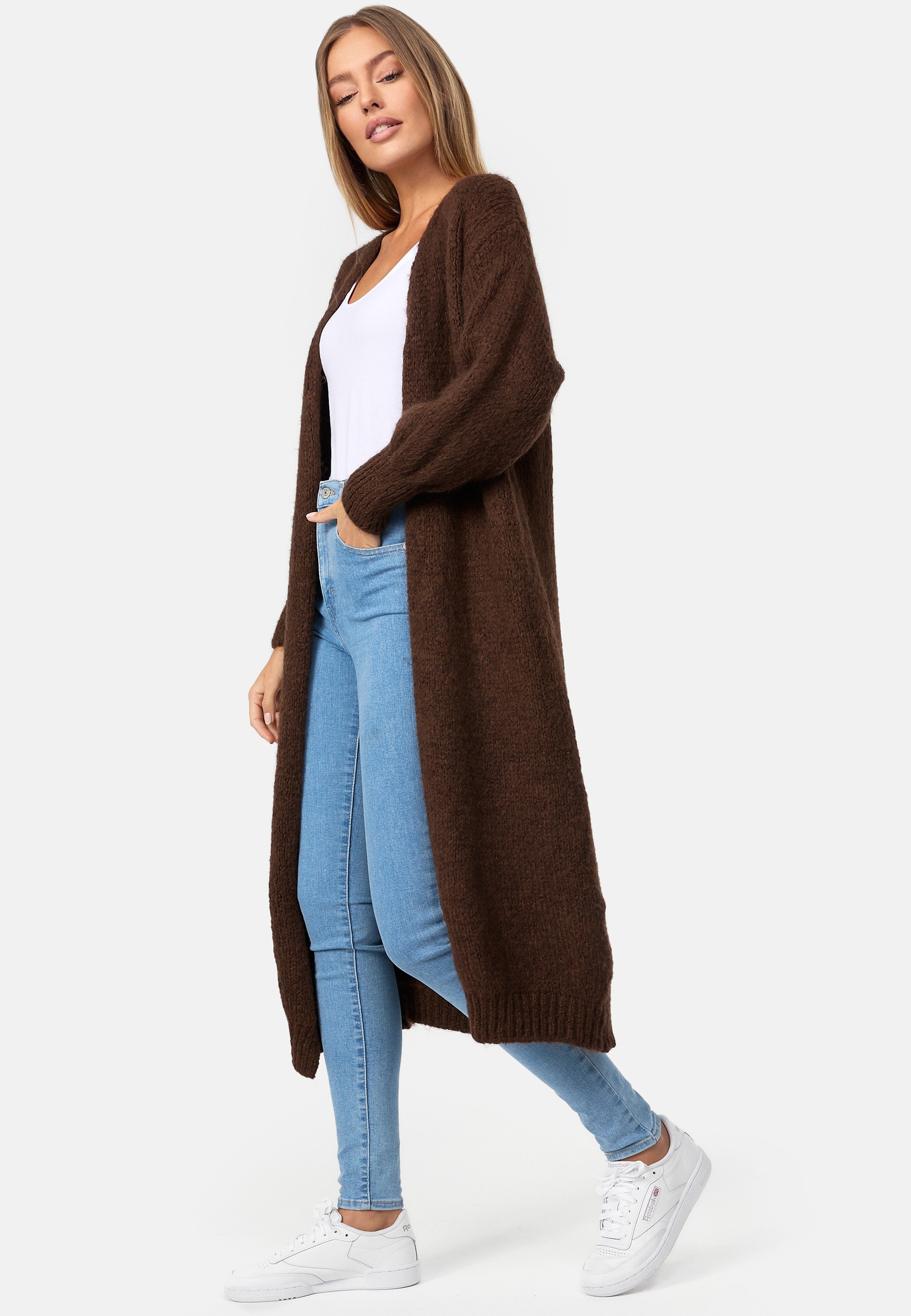 Decay Strickjacke, in klassischem Design
