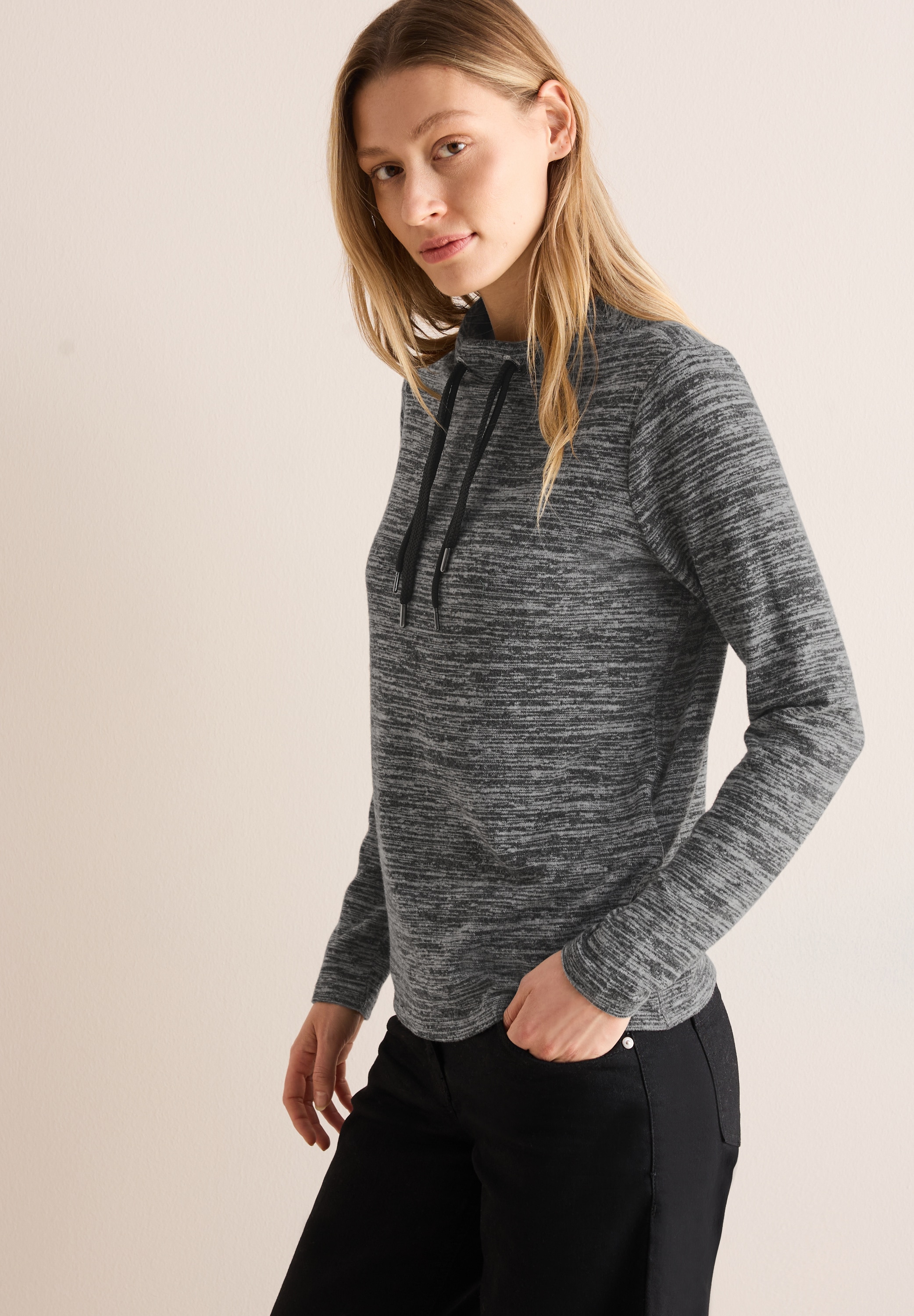 Cecil Langarmshirt, bestehend aus einem Materialmix