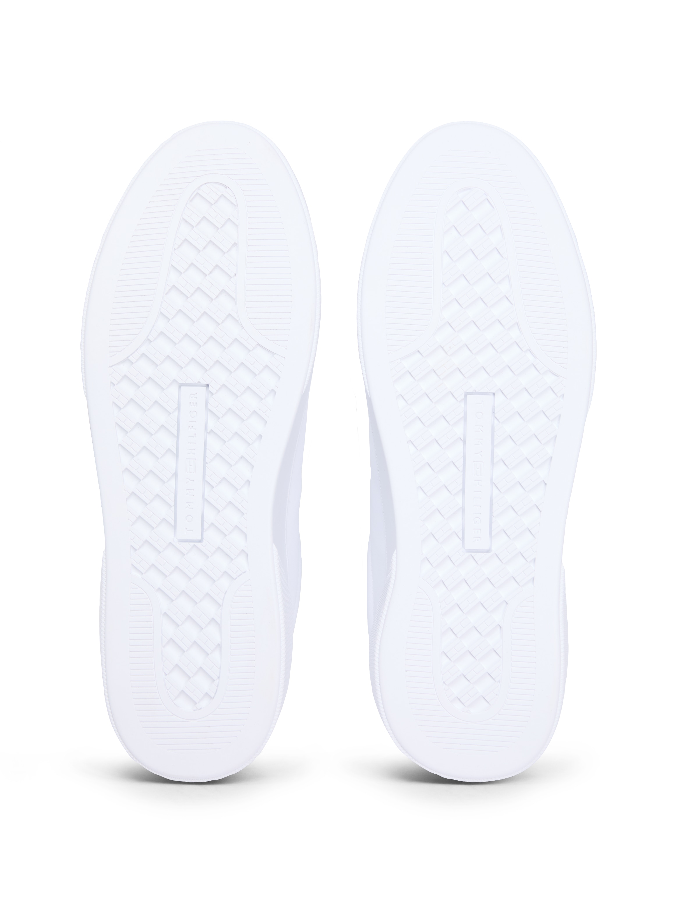 Tommy Hilfiger Plateausneaker »ESSENTIAL CHIC COURT SNEAKER«  , Freizeitschuh, Halbschuh, Schnürschuh, Logo-Applikation im Plateau