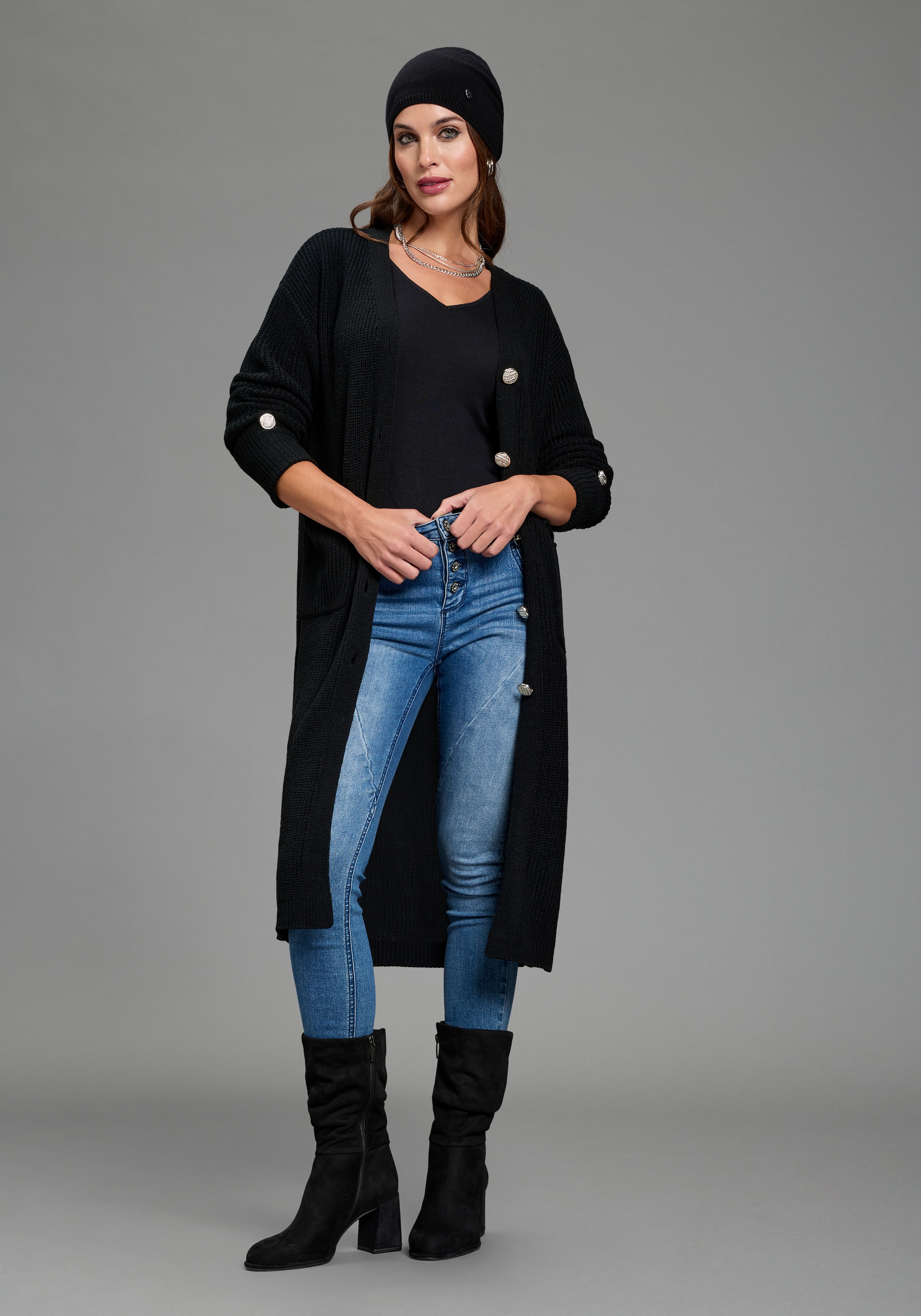 Bruno Banani Longstrickjacke Oversize-Passform, ca. Mitte Knie, mit Knöpfen, unifarben, ohne Kragen
