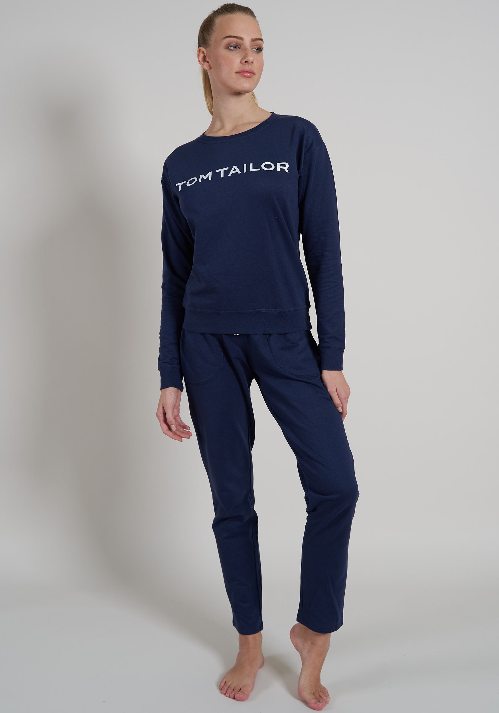 TOM TAILOR Sweatshirt, mit Basic Fit, verziert durch Logoschriftzug