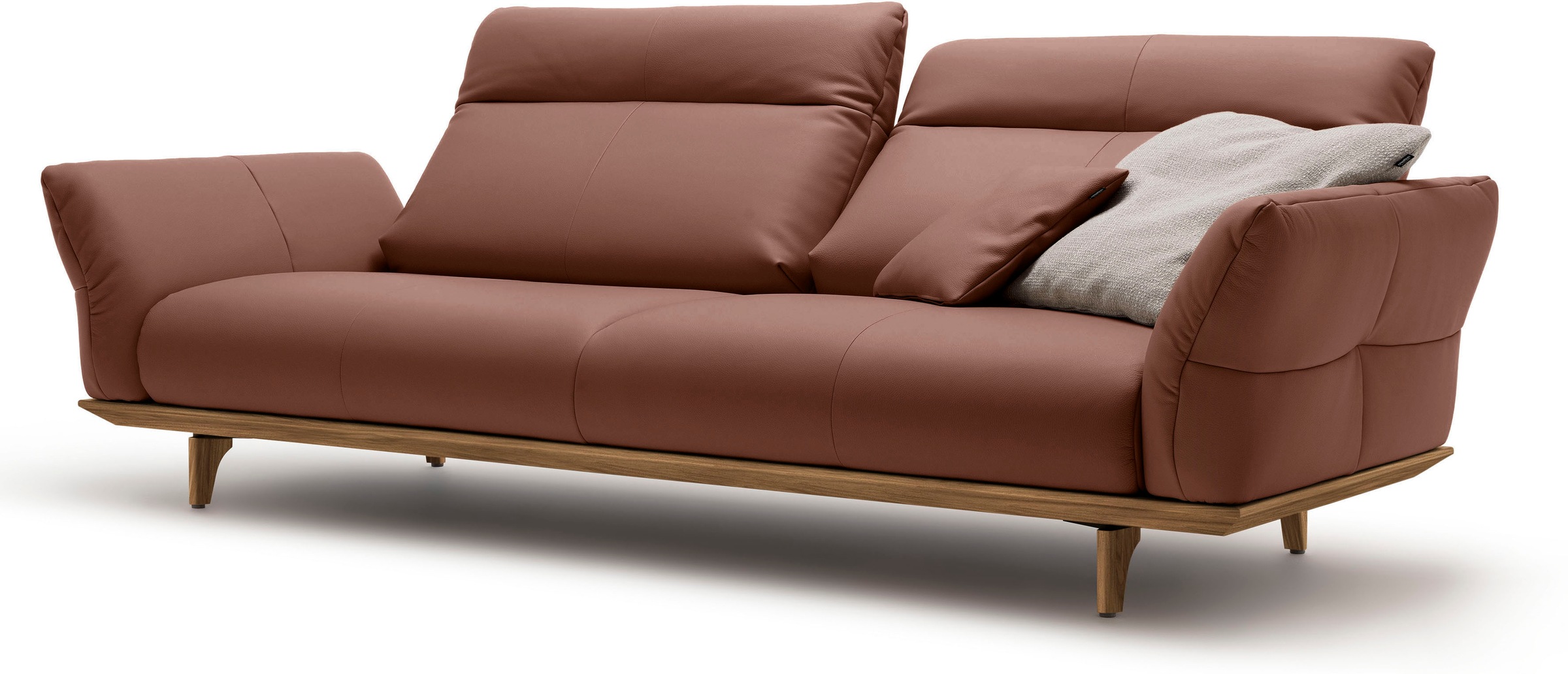 Creation BY ROLF BENZ 3,5-Sitzer »CR.460«, Sockel und Füße in Nussbaum, Breite 228 cm