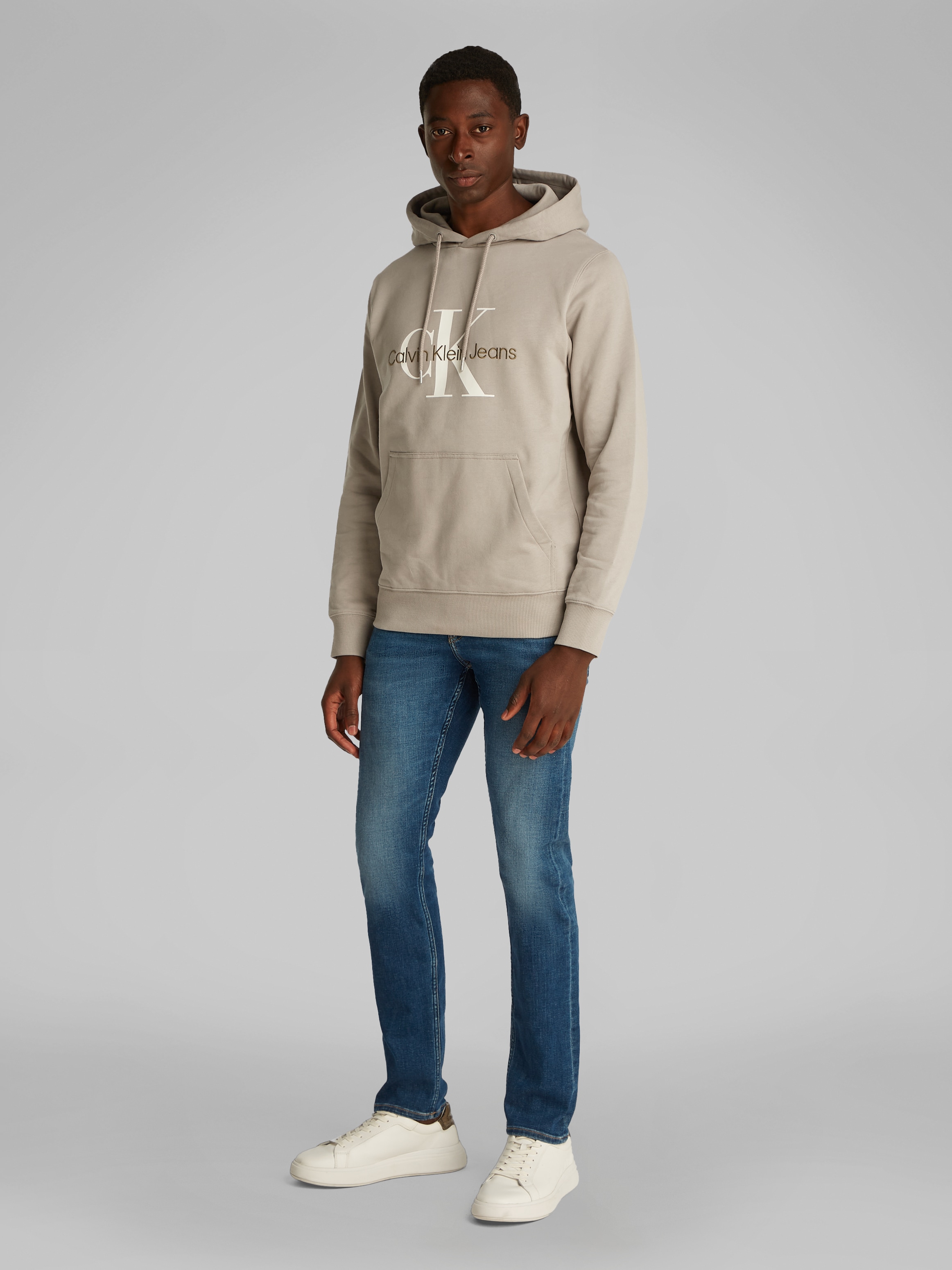 Calvin Klein Jeans Kapuzensweatshirt »SEASONAL MONOLOGO REGULAR HOODIE«, mit Logodruck und Stickerei