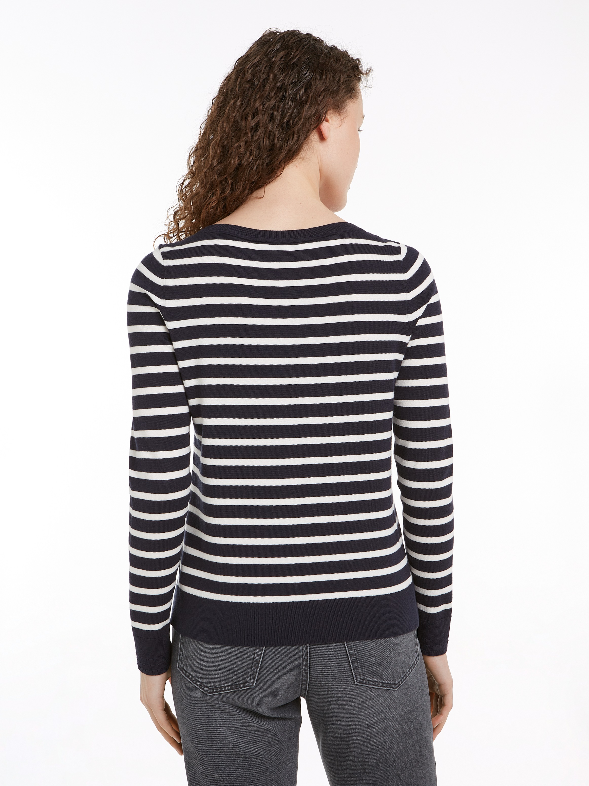 Tommy Hilfiger Strickpullover »CO JERSEY STITCH BOAT-NK SWEATER«, mit Tommy Hilfiger Logo-Flag am Ärmel