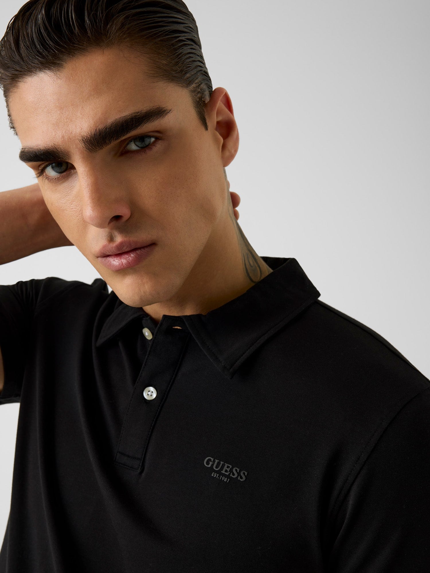 Guess Poloshirt »ESSENTIAL« Slim Fit, Baumwoll-Mix, Logodruck