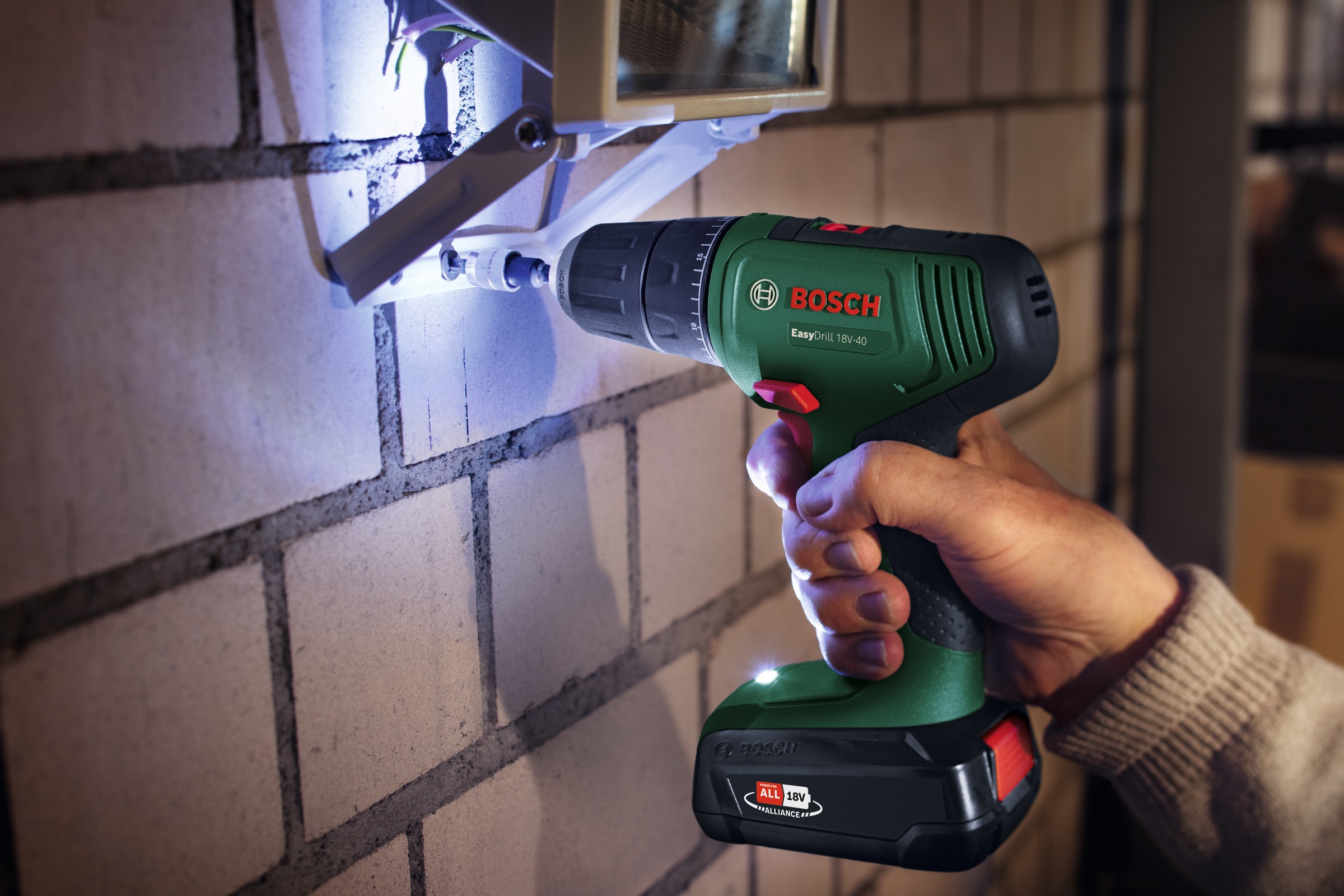 Bosch Home & Garden Akku-Bohrschrauber »EasyDrill 18V-40«, Inkl. Koffer, mit Akku 18V/2Ah und Ladegerät