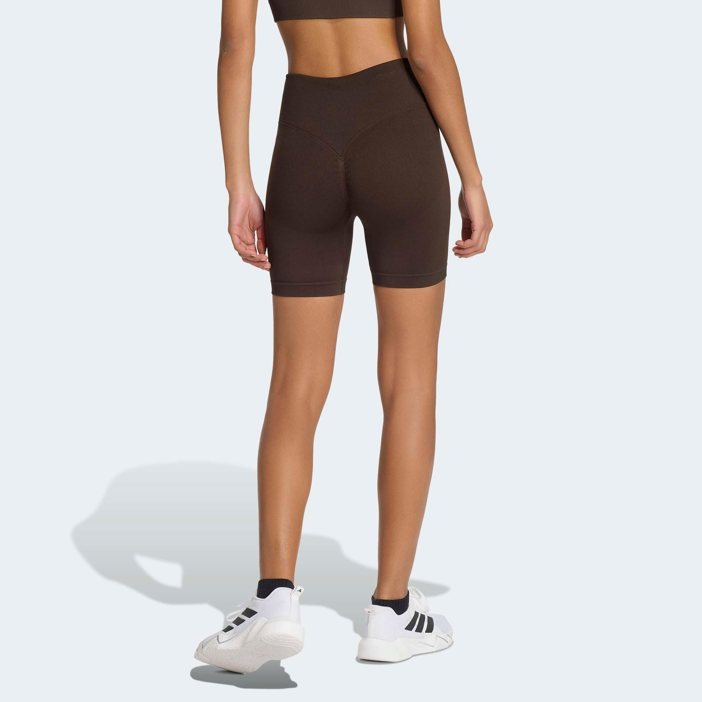 adidas Performance Shorts »WE SCRUNCH SHO«  eng anliegende Passform, für Fitness und Sportmode, sportlicher Stil