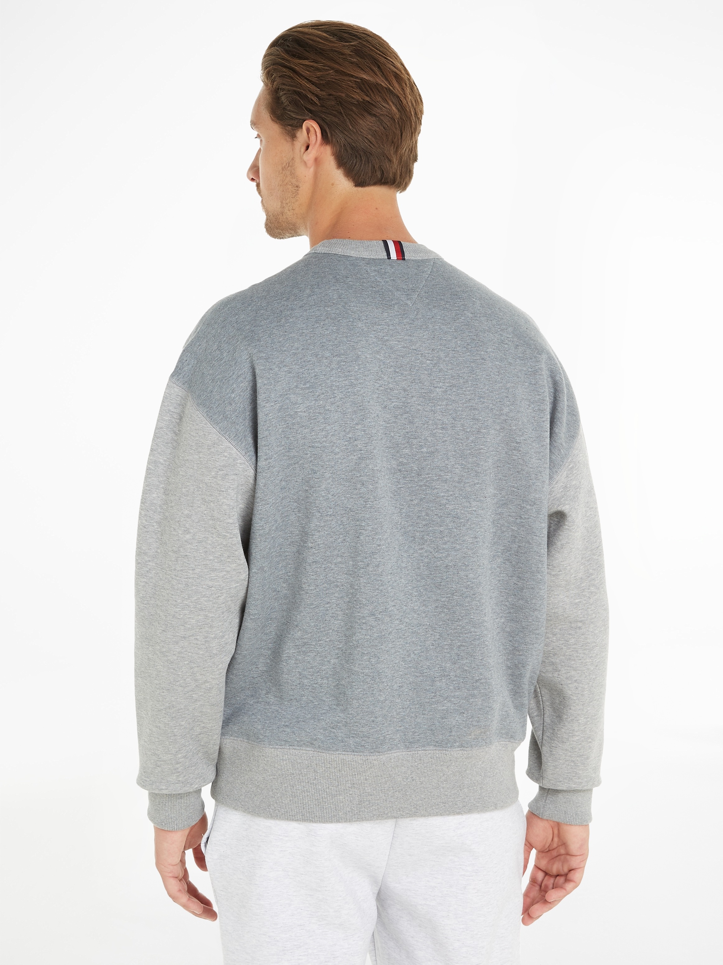 Tommy Hilfiger Sweatshirt "SMALL CREST CREWNECK", mit Logo-Stickerei auf de günstig online kaufen