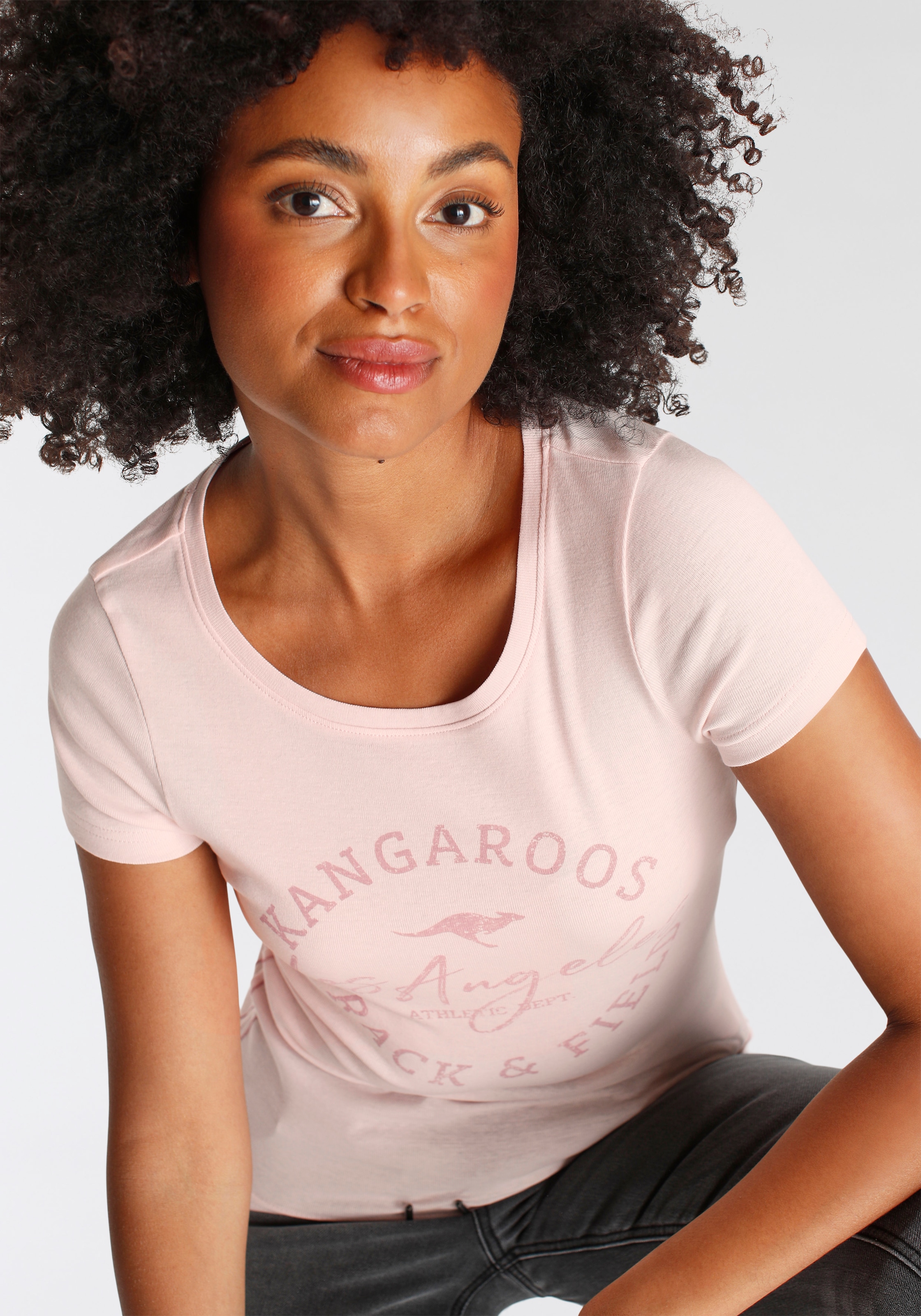 KangaROOS Print-Shirt, sehr figurbetonter Schnitt, Print, Rundhalsausschnitt