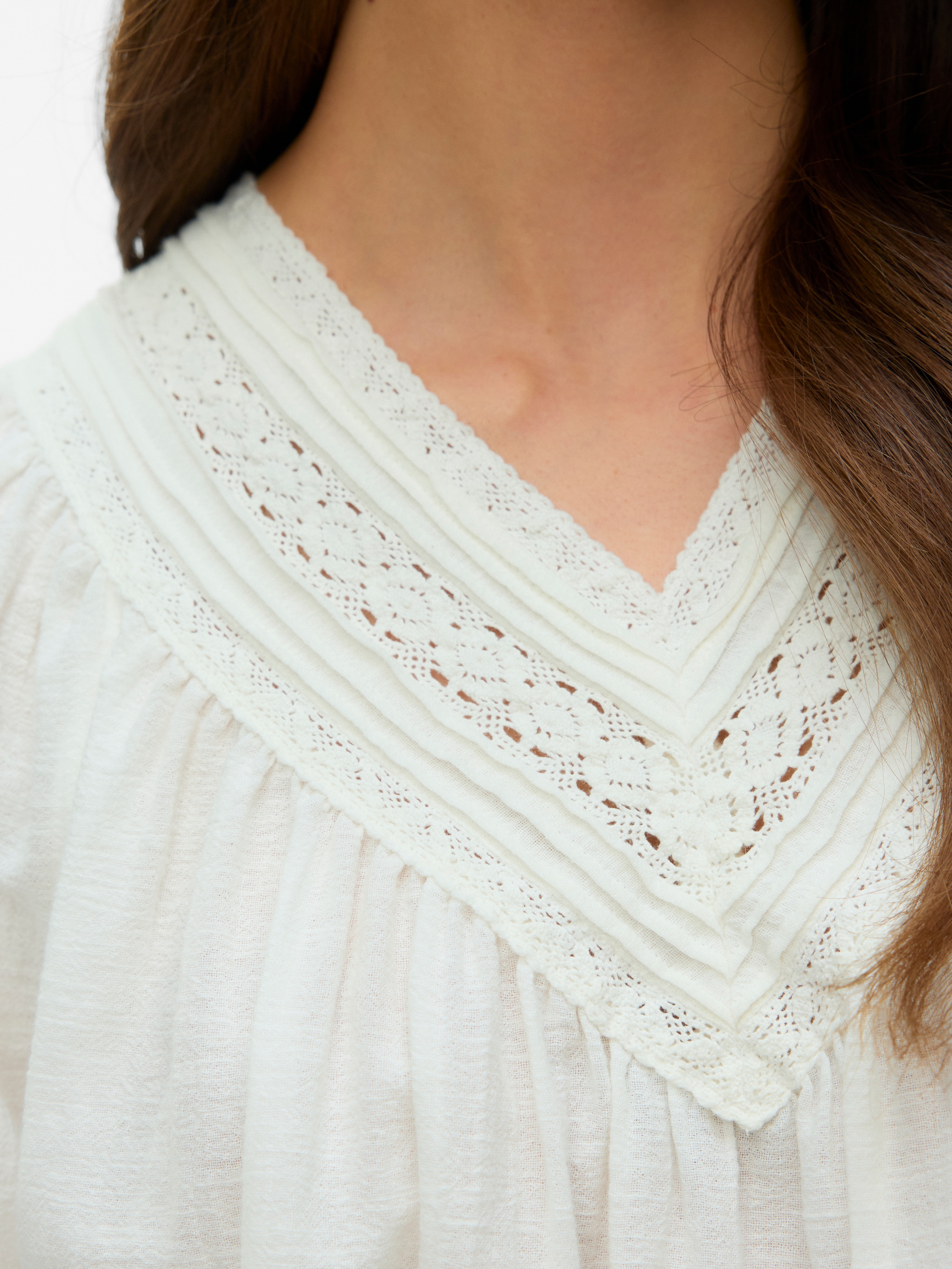 Vero Moda Kurzarmbluse »VMKARLA S/S V-NECK TOP WVN BTQ« Baumwolle