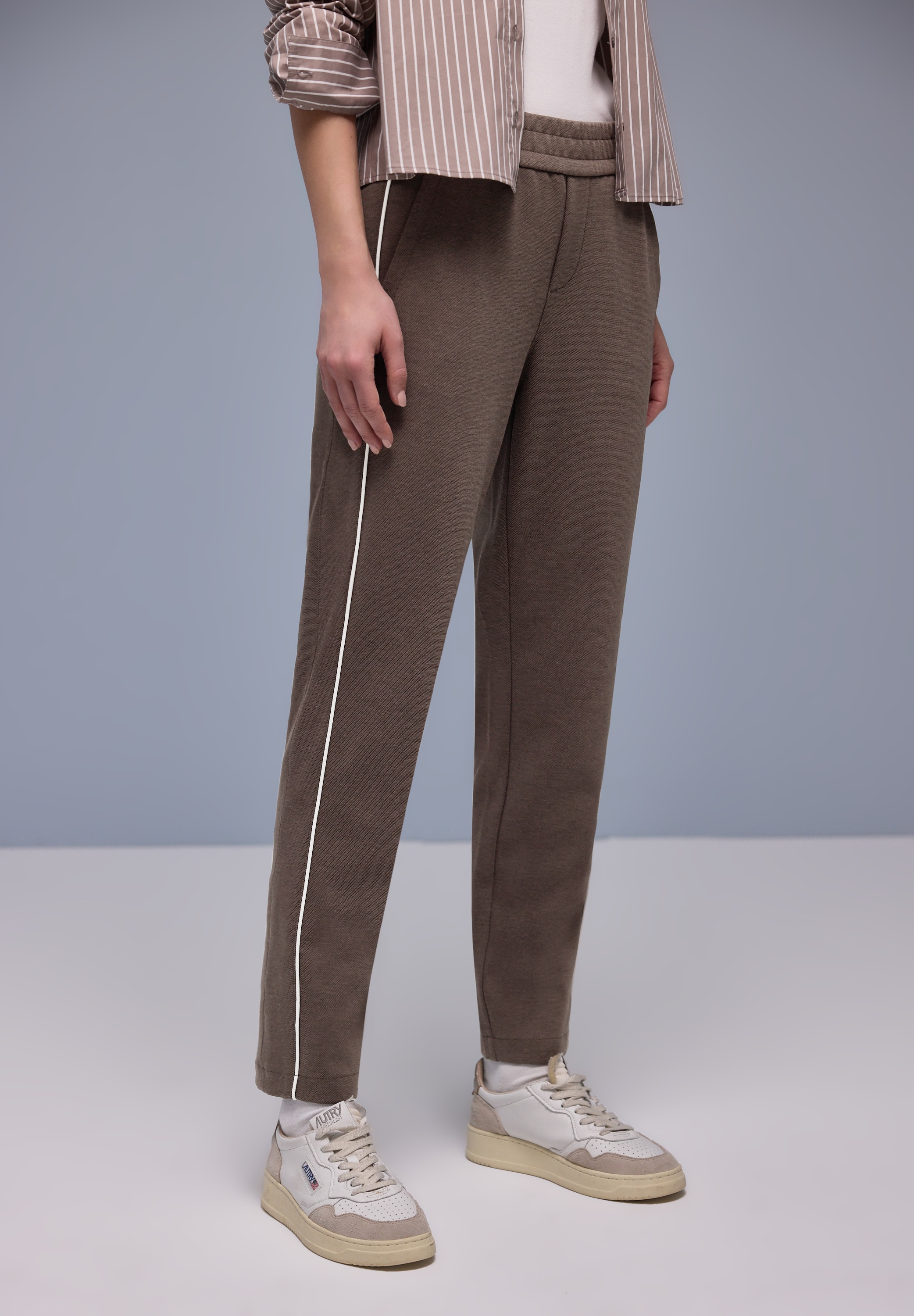 STREET ONE Stoffhose »Style Bonny«  mit sportiven Tape Details