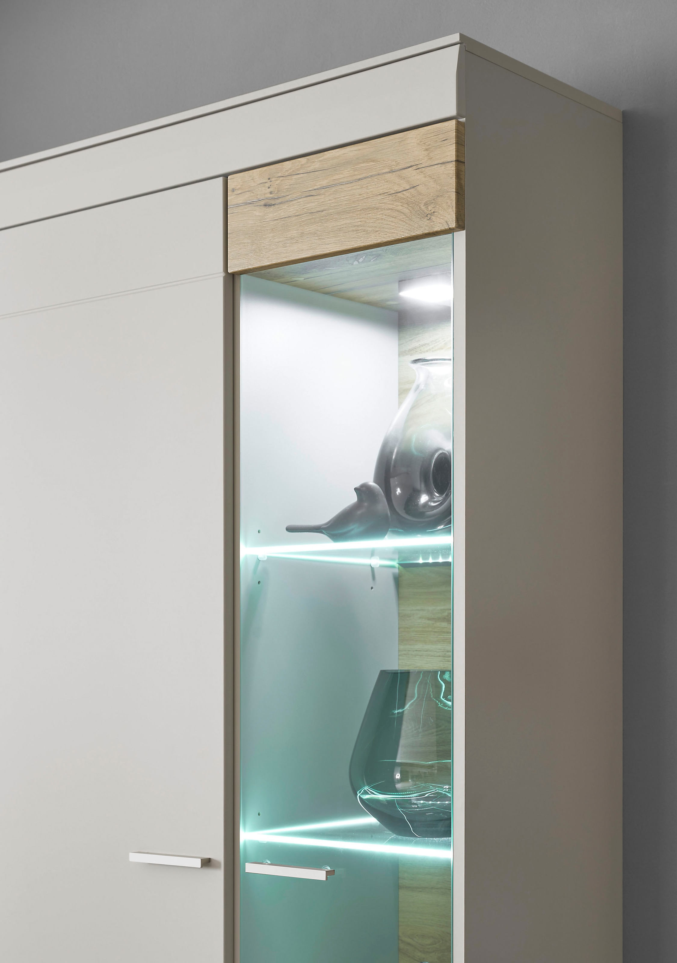 INOSIGN Wohnwand »SCARA«, (5 St.), trendige Farbe mit Applikation Zinneiche Dekor, mit Softclose-Funktion