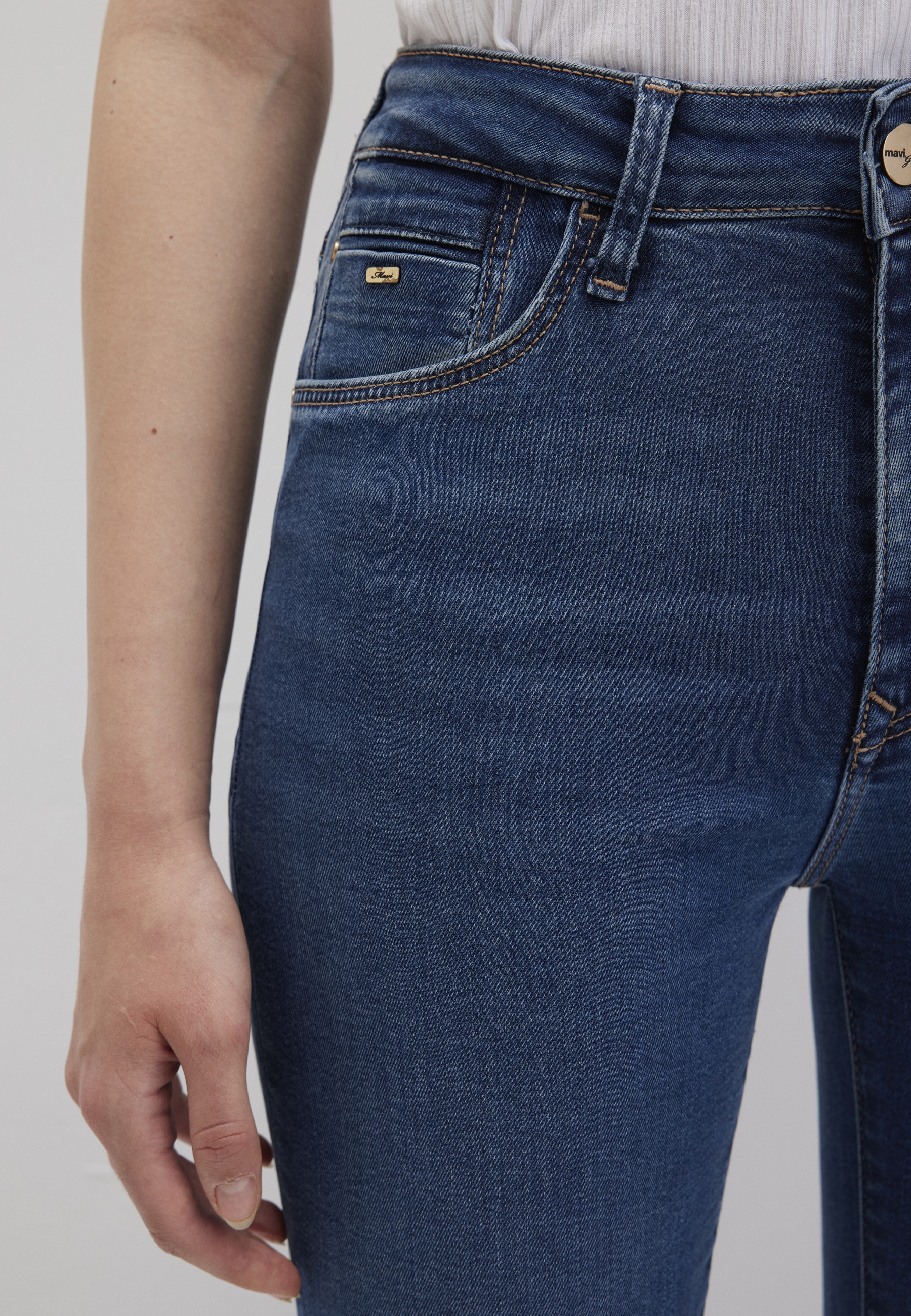 Mavi Straight-Jeans »KENDRA«, gerde Form