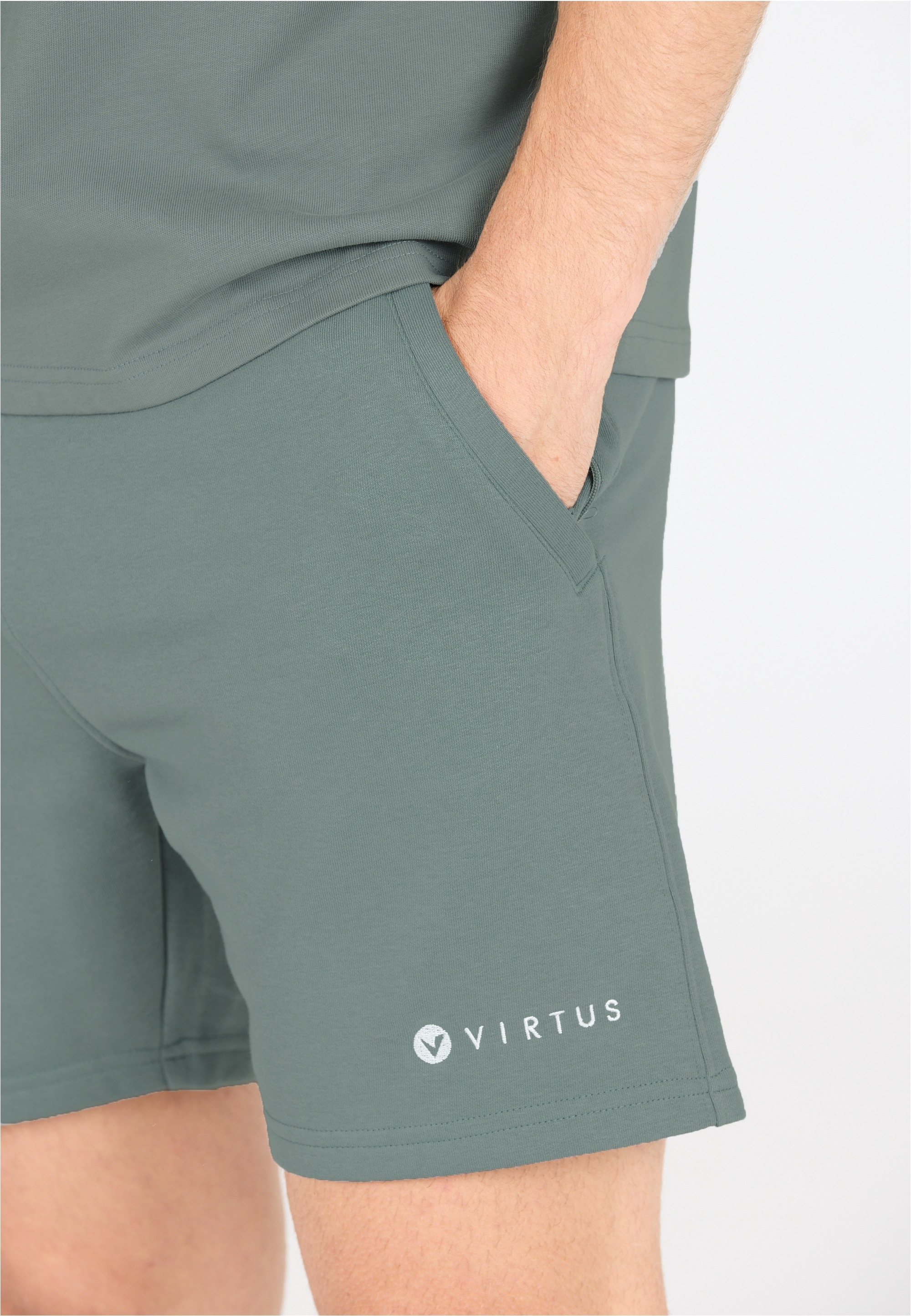 Virtus Shorts »Kayden«, aus weichem und langlebigem Sweat-Material