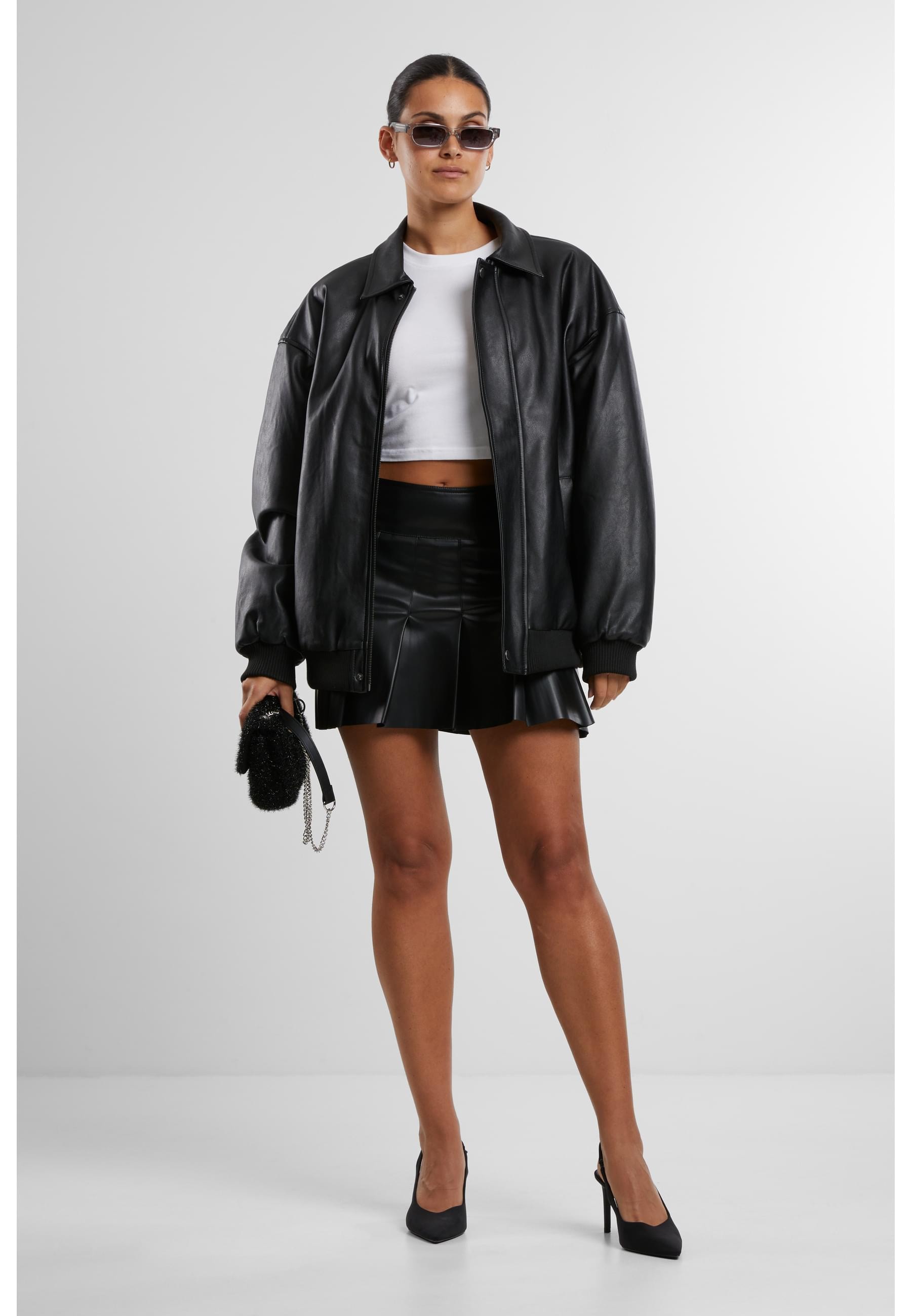 URBAN CLASSICS Sommerrock »Urban Classics Ladies Synthetic Leather Pleated Skirt«, (1 tlg.)