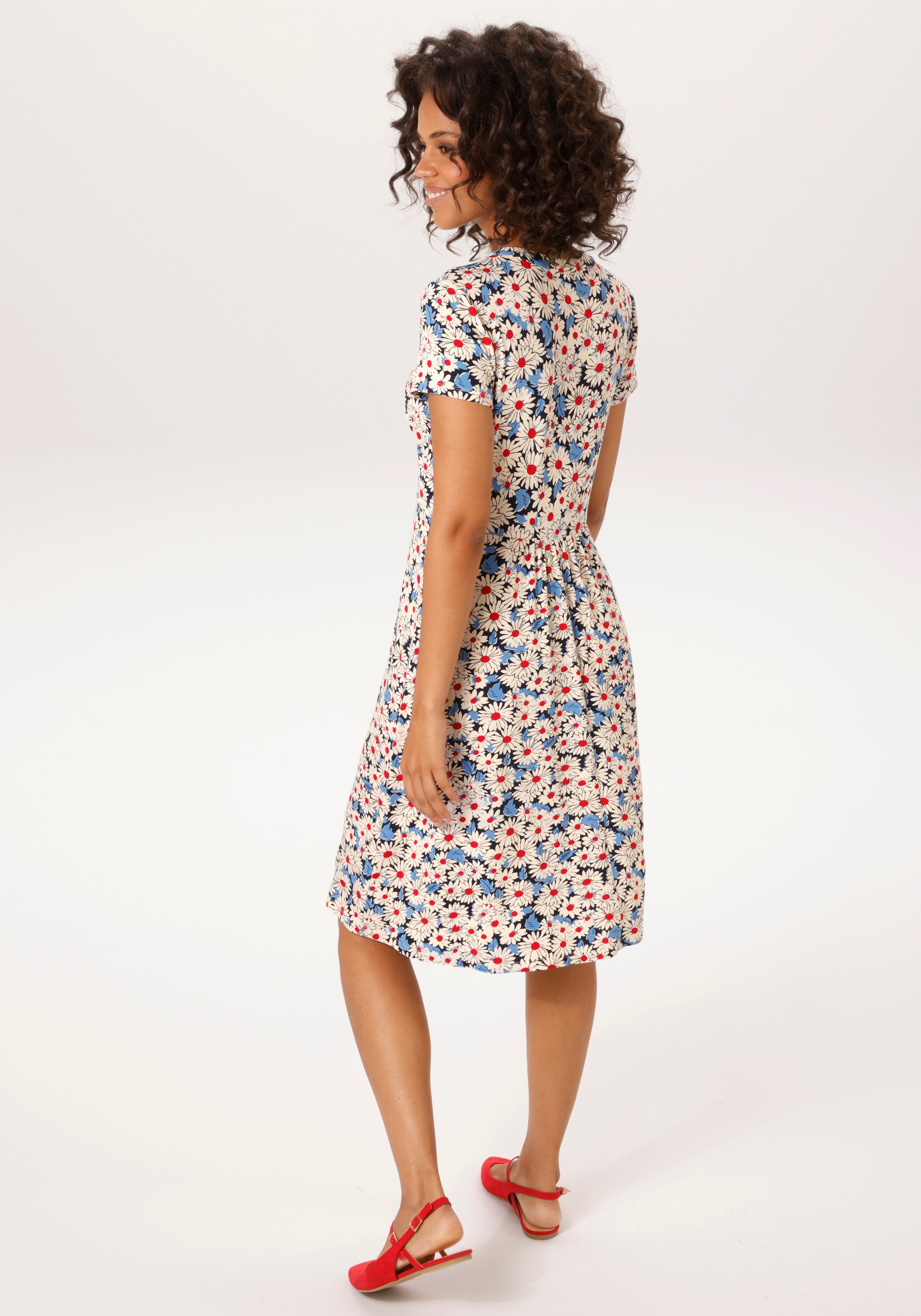 Aniston CASUAL Sommerkleid, allover mit Blüten bedruckt - NEUE KOLLEKTION günstig online kaufen