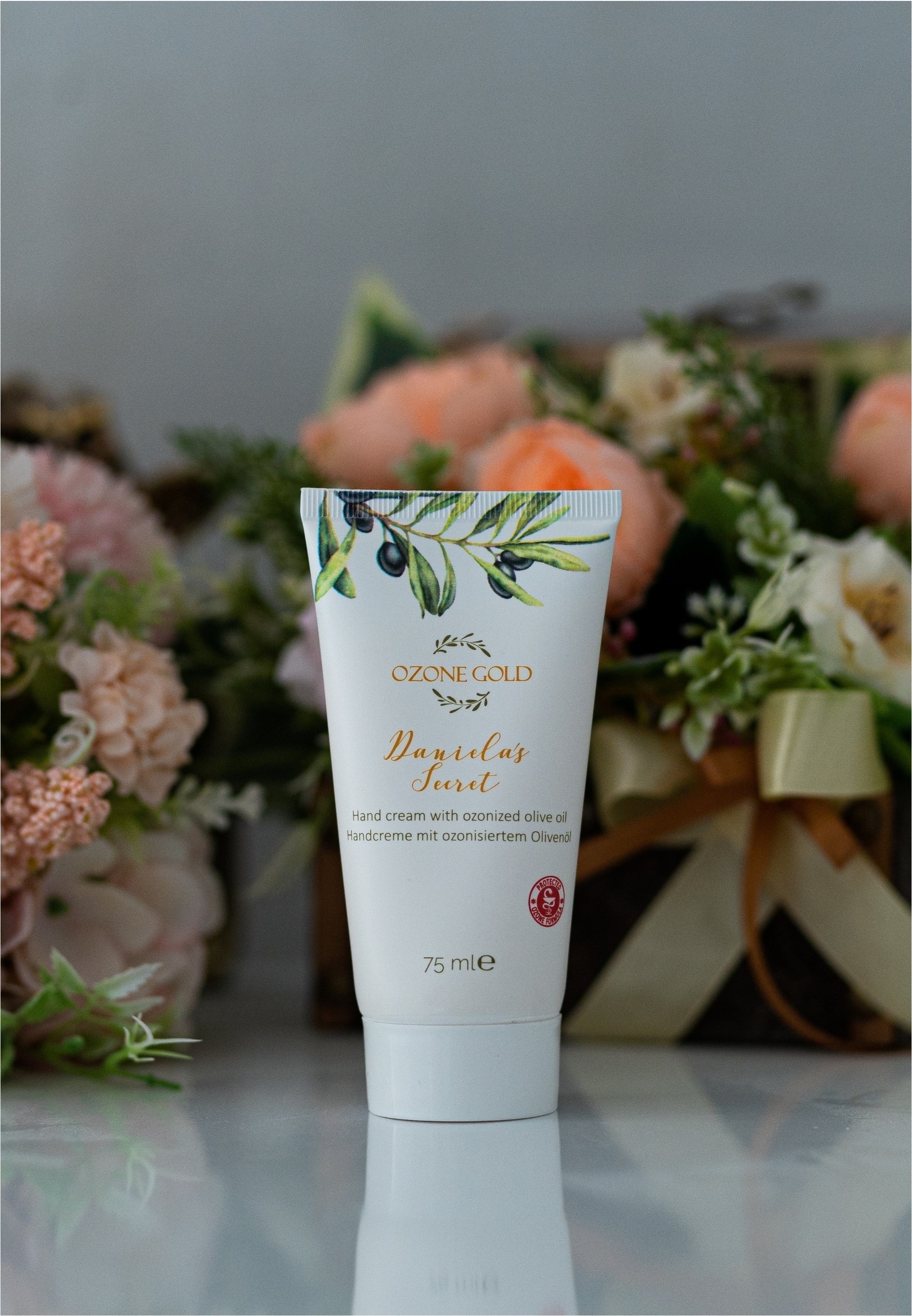 OZONE GOLD Handcreme »Danielas Secret«, (1 tlg.), mit ozonisiertem Olivenöl