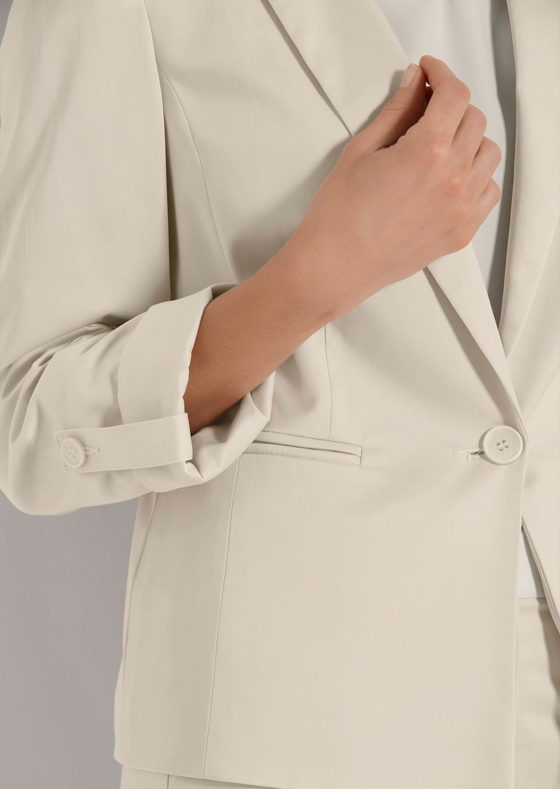MADELEINE Jackenblazer »Blazer Der Kurzblazer mit Glanz-Effekt«