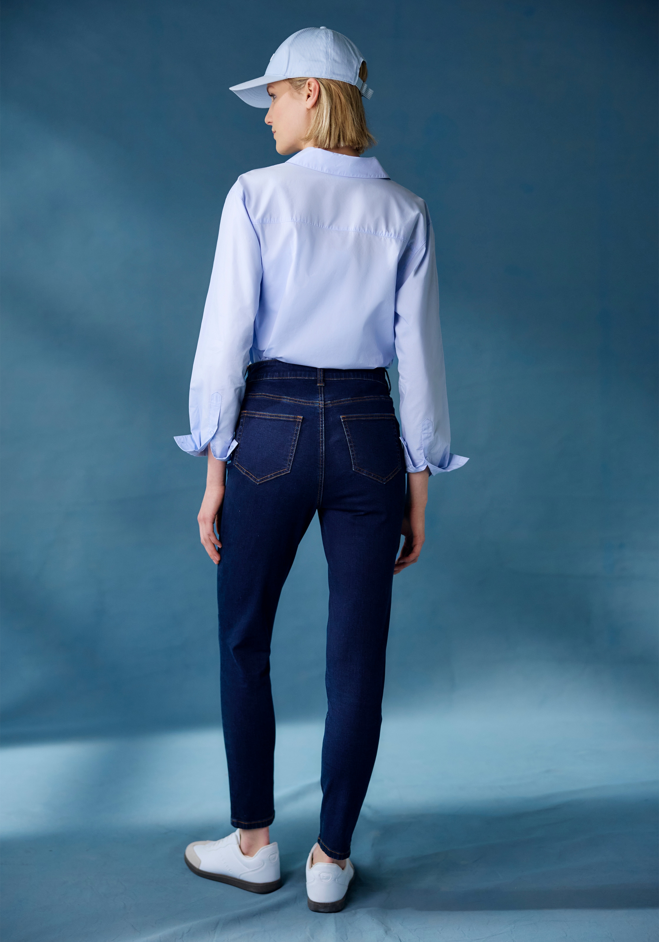 LASCANA Hemdbluse hinten länger geschnitten, Damenbluse aus Baumwolle, klassisch-elegant