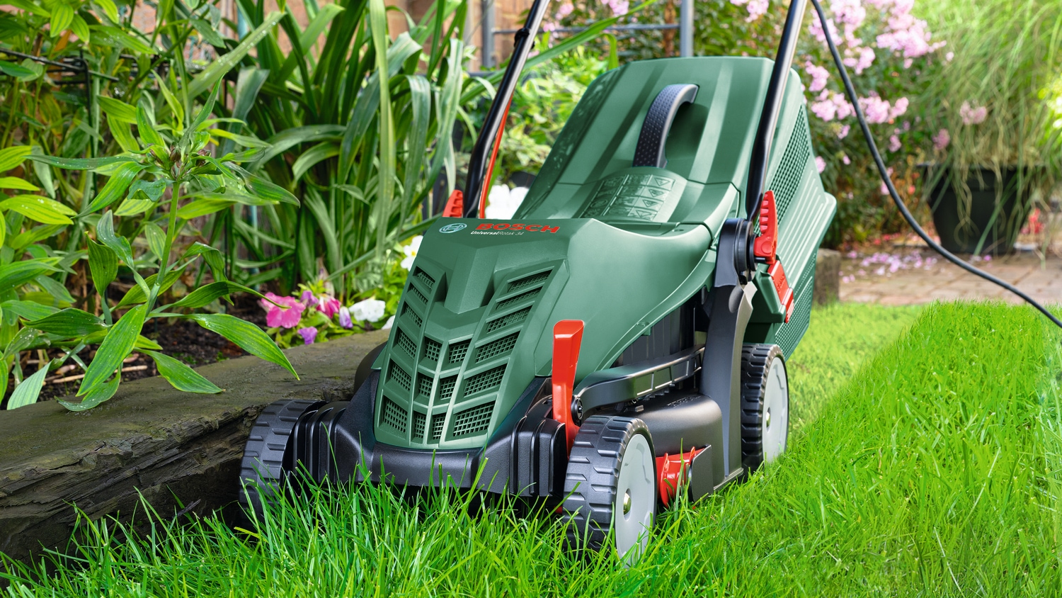 Bosch Home & Garden Elektrorasenmäher »UniversalRotak 34-400«