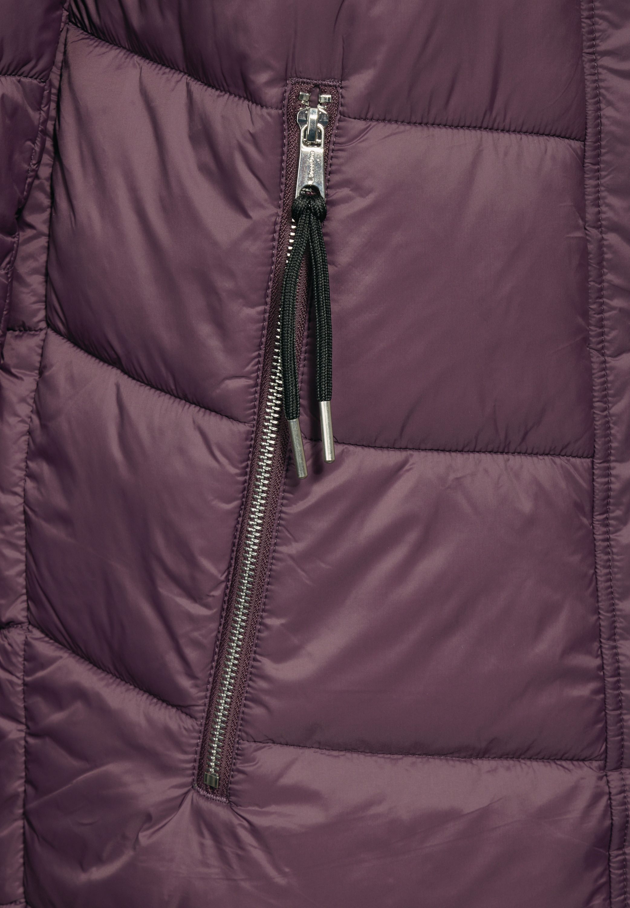 STREET ONE Steppjacke mit Kapuze mit moderner Steppung