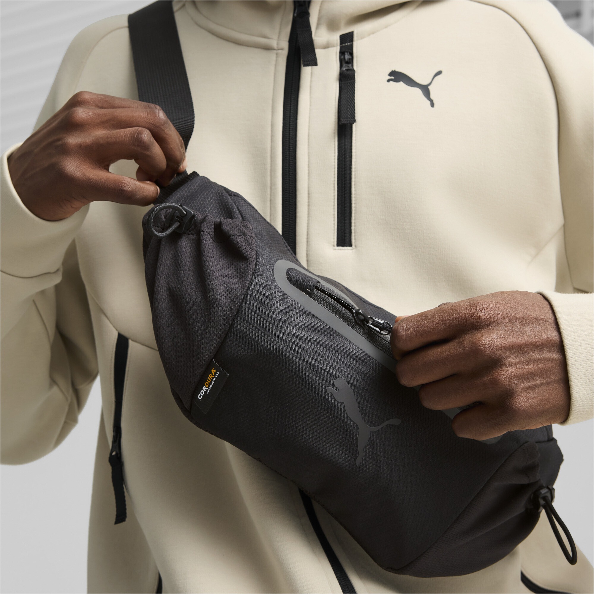 PUMA Bauchtasche »TECH Gürteltasche Jugendliche und Erwachsene«