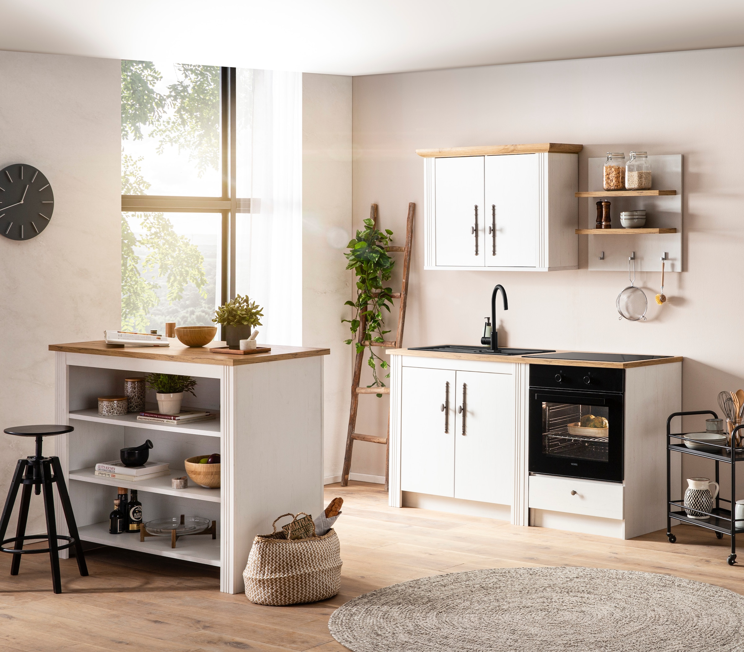 KOCHSTATION Küchenzeile »KS-Westminster, Pantryküche im Landhaus Stil, hochwertige Metallgriffe«, (Set), Breite 164 cm, Kommode, Wandpaneel, Hängeschrank und Herdumbau