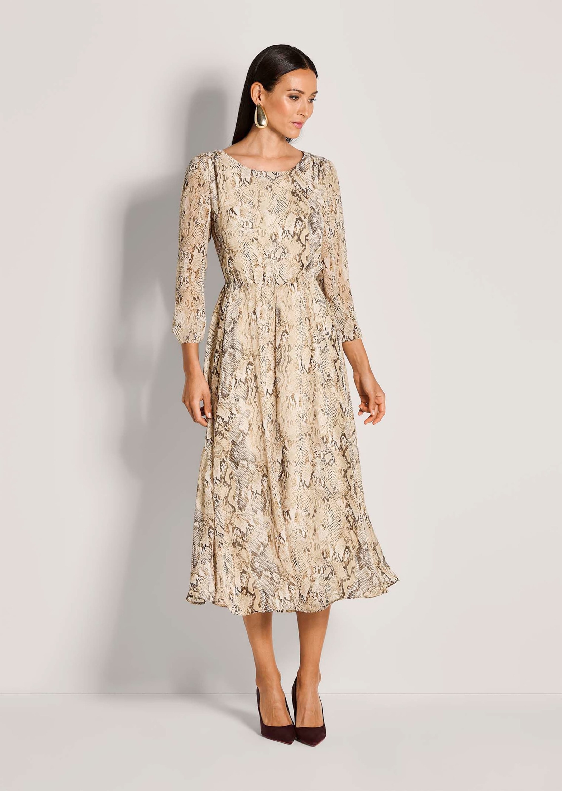 MADELEINE Sommerkleid »Maxikleid Elegantes Kleid mit Animal-Print«