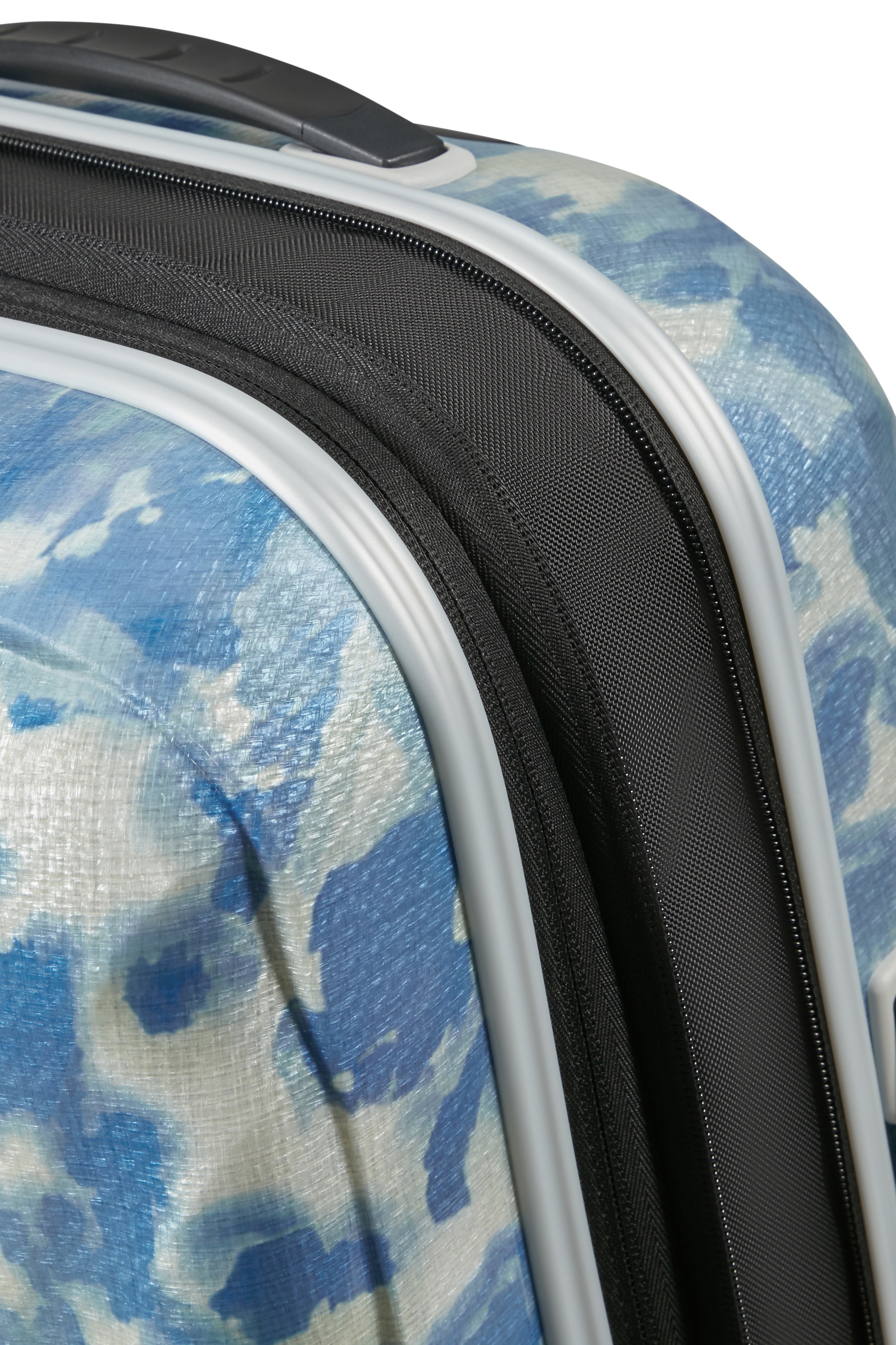 Samsonite Hartschalen-Trolley »SPINNER« 36 l Farbedition "Drifted Clouds", Curv-Material, mind. 95% recyceltes PET