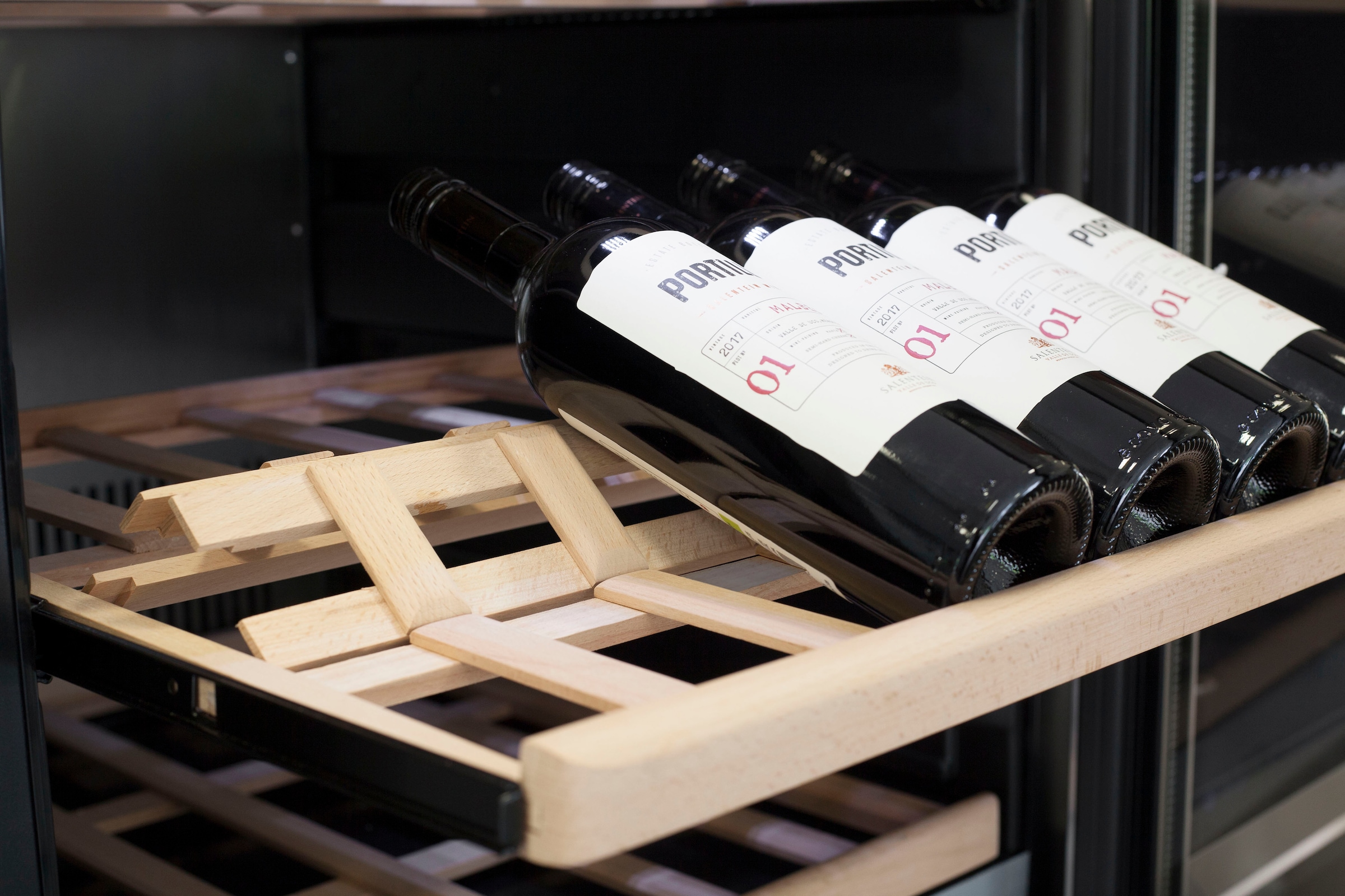 Pro Standardflaschen BAUR Caso WineChef »779 á Weinkühlschrank für | 180«, 180 075l