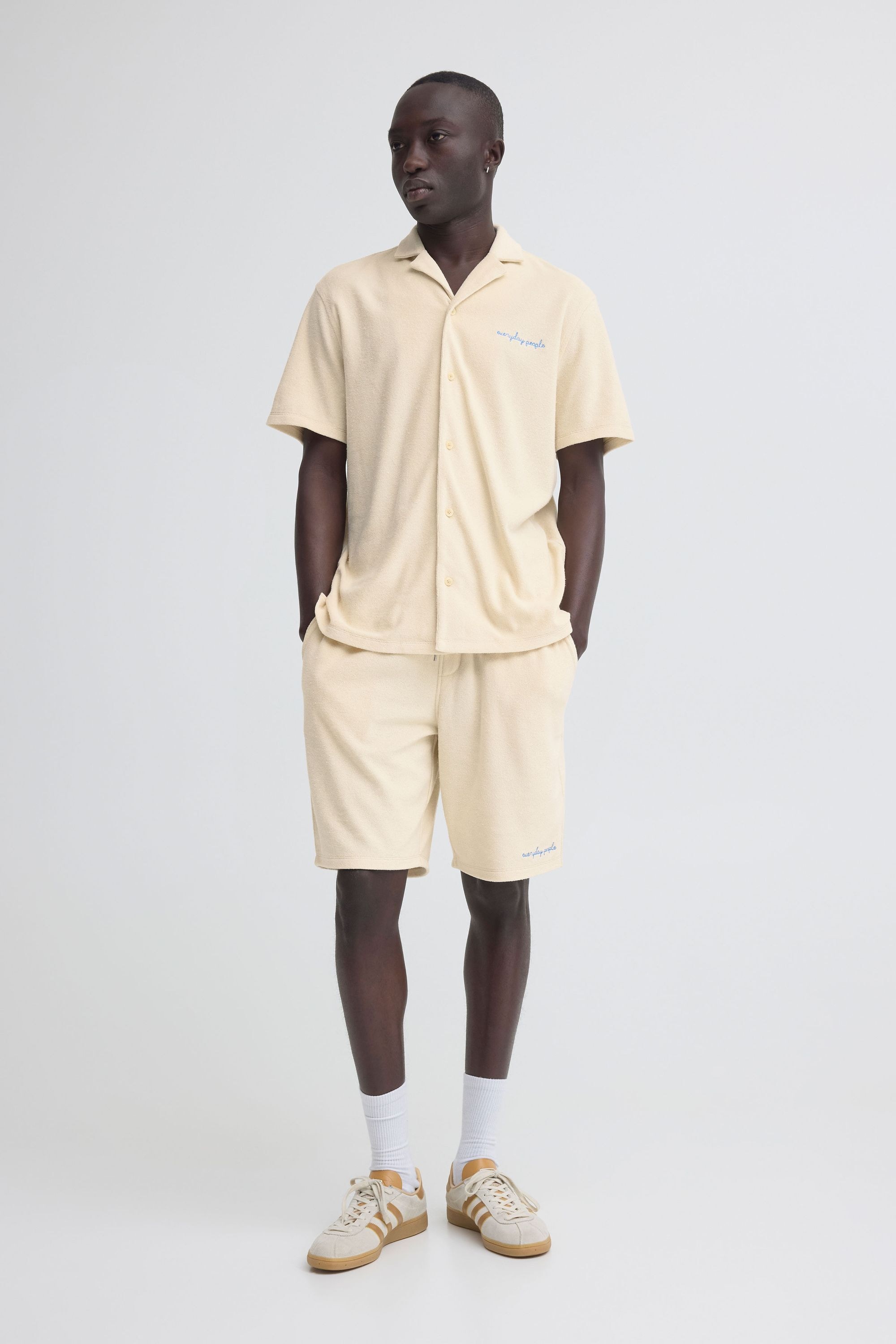 Blend Sweatshorts »BHBasti«  Bequeme Frottee-Sweatshorts mit Stickerei