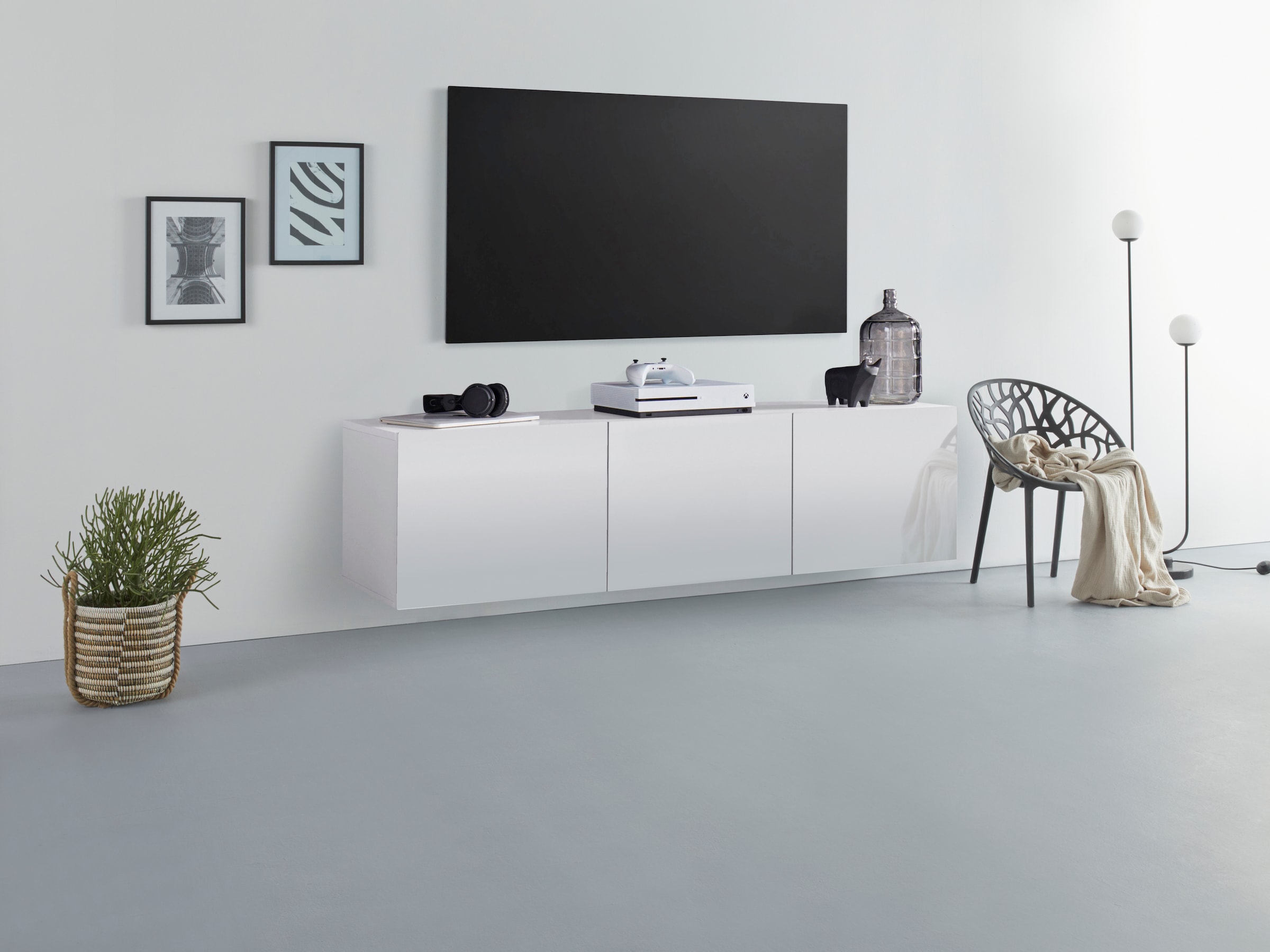 borchardt Möbel Lowboard "Sophia, TV-Schrank mit 3 Türen, hängend oder steh günstig online kaufen