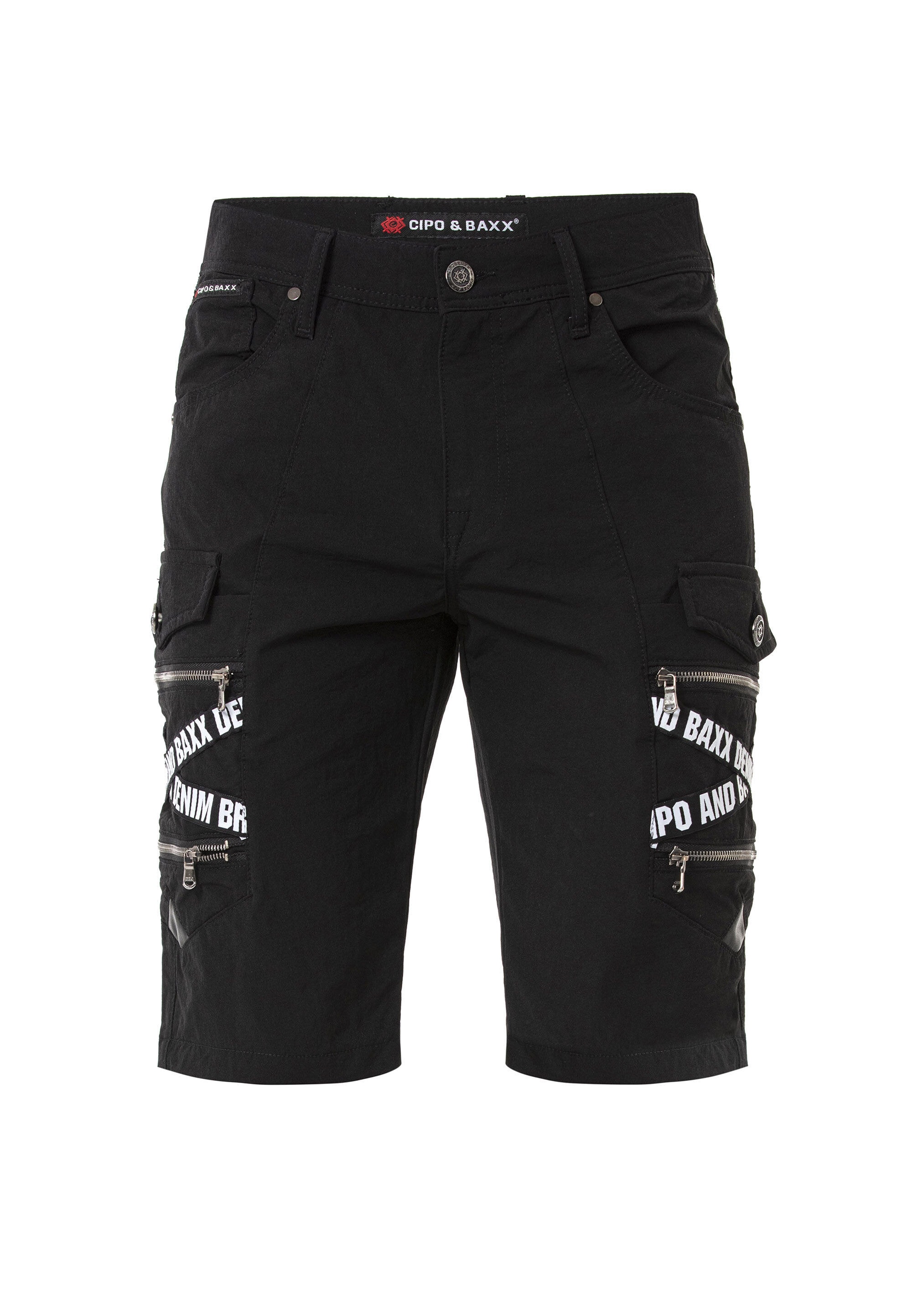 Cipo & Baxx Stoffhose »Capri-Shorts«, mit zahlreichen Taschen