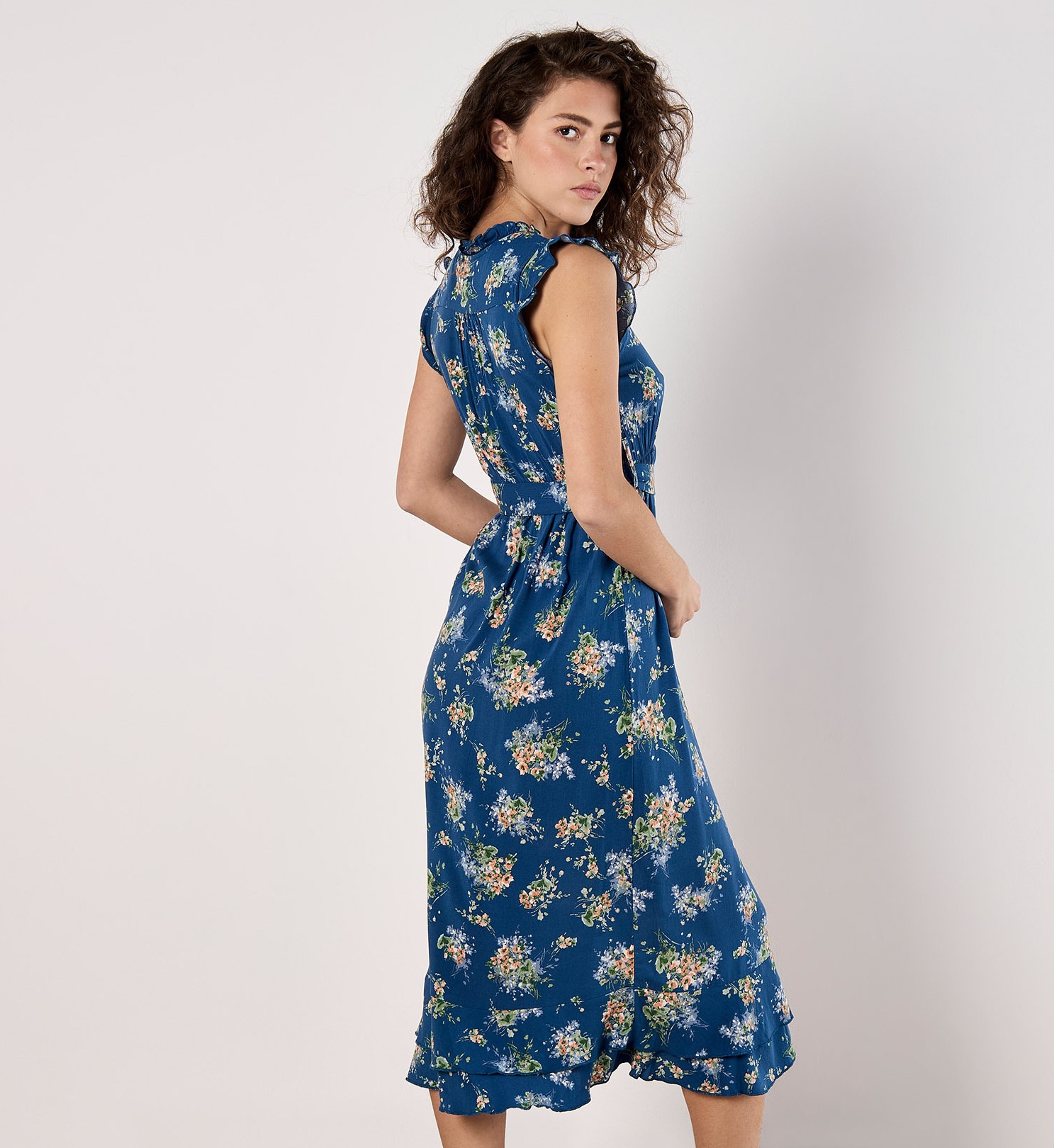 Apricot Midikleid »Midikleid« mit Bindeband, 2 tlg. mit Rüschen und Bindegürtel