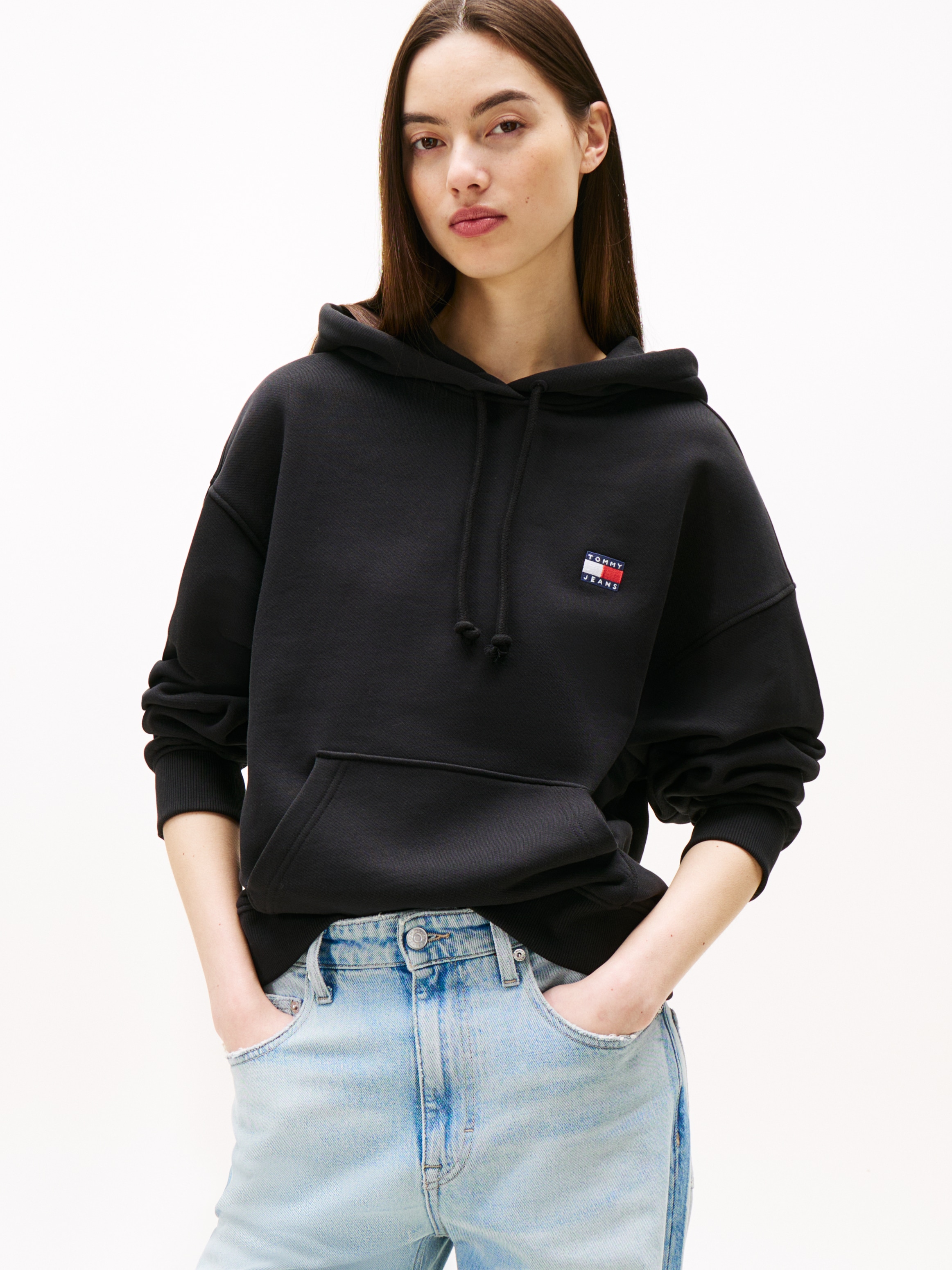 Tommy Jeans Kapuzensweatshirt "TJW BXY BADGE HOODIE EXT", mit Logo-Badge
