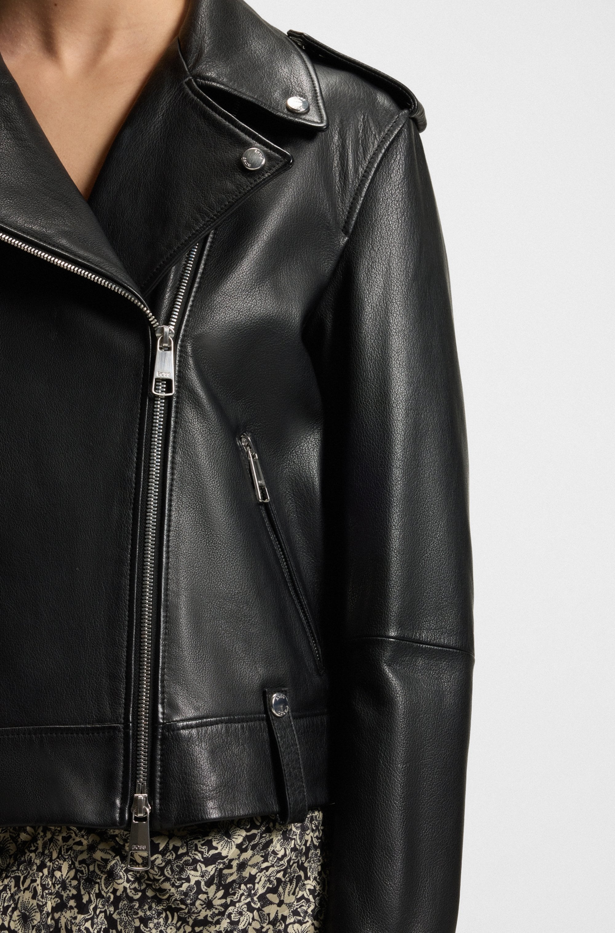 BOSS ORANGE Lederjacke »Sandy Premium Damenmode«, mit genarbter Struktur