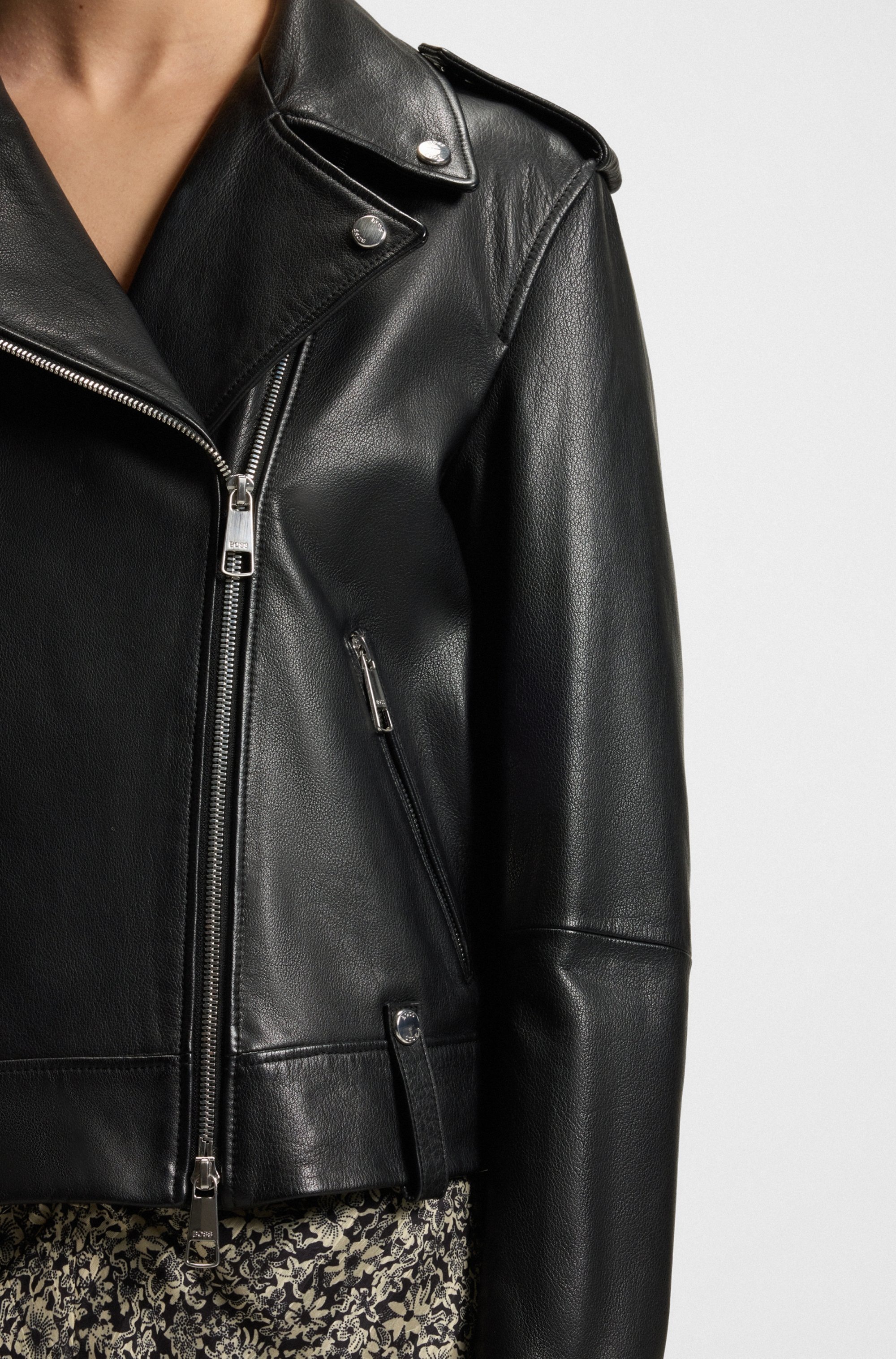 Lederjacke BOSS ORANGE "Sandy Premium Damenmode", Damen, Gr. 34, schwarz (schwarz 001), Obermaterial: 100% Büffelleder, unifarben, Jacken, mit genarbter Struktur 3