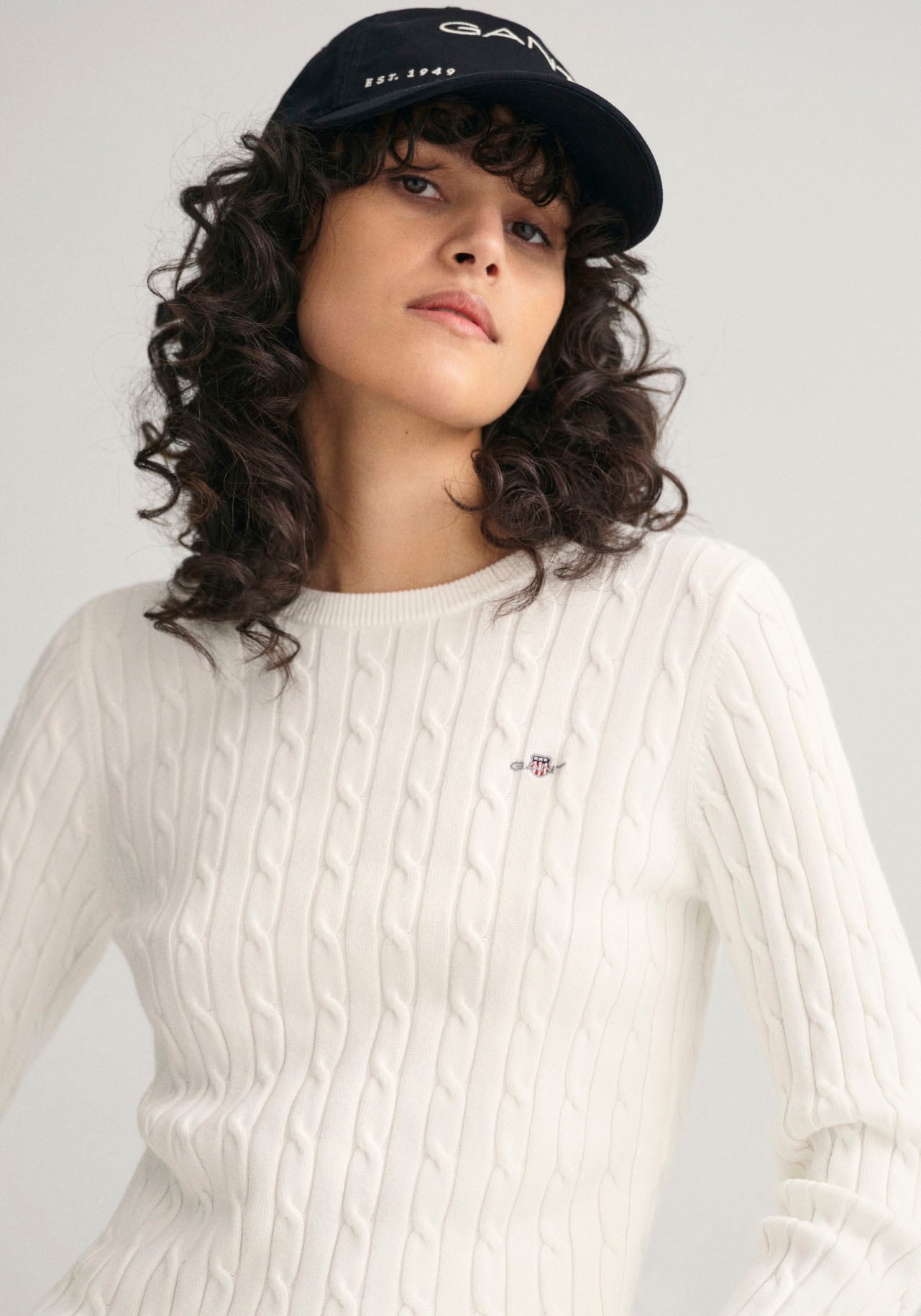 Gant Strickpullover »STRETCH COTTON CABLE C-NECK«, mit Logostickerei auf der Brust