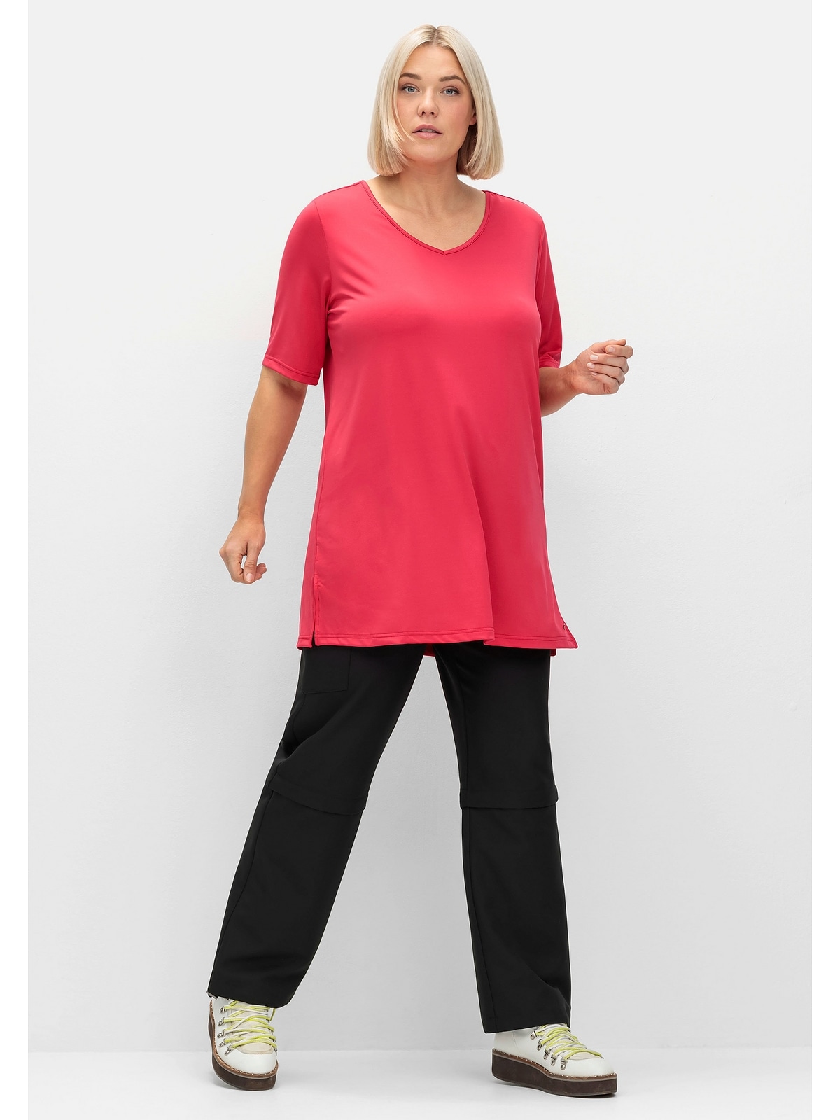 Sheego Funktionsshirt »Große Größen«, aus Funktionsmaterial, mit Cut-out im Rücken