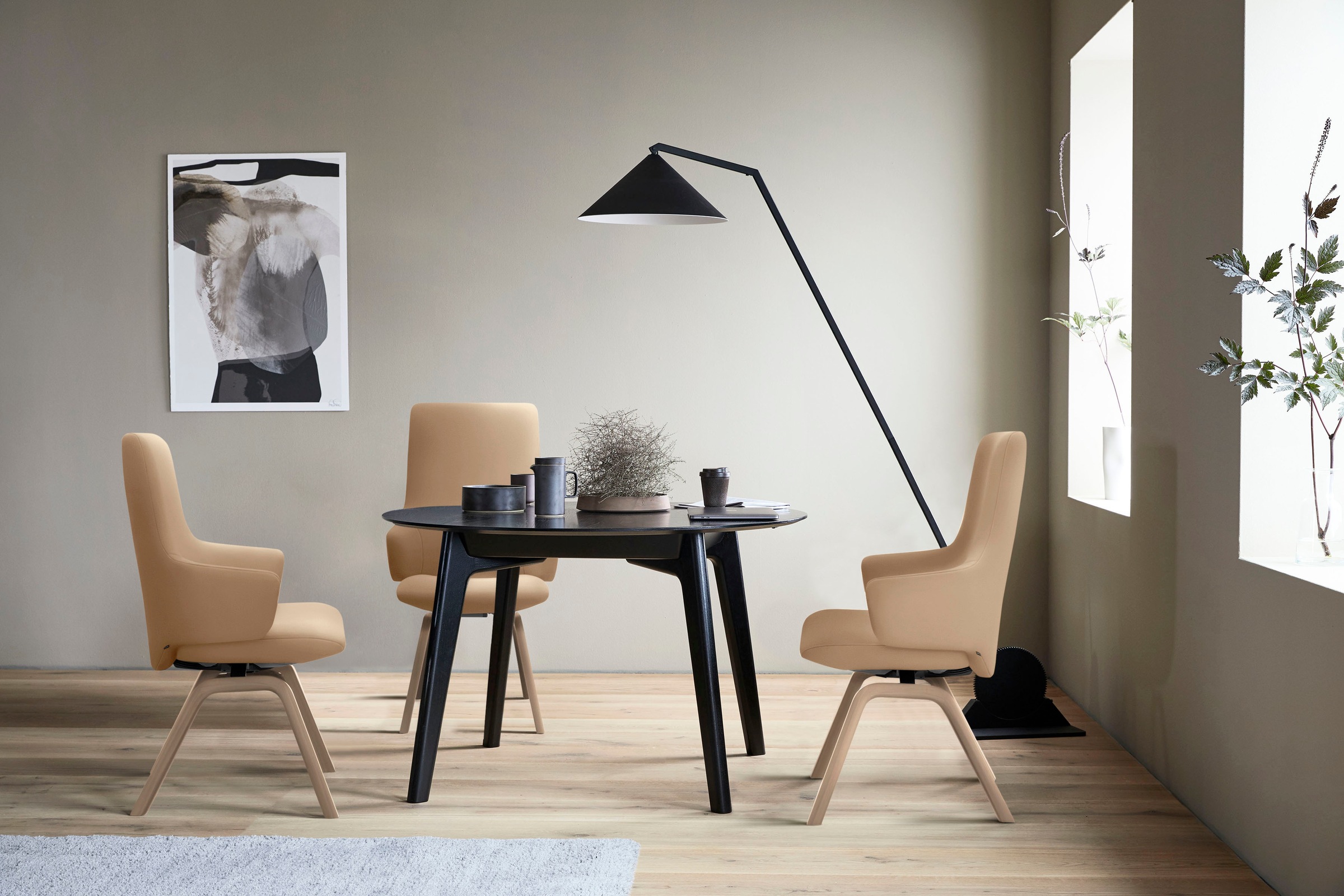 Polsterstuhl STRESSLESS "Laurel", beige (sand paloma, walnuss), B:58cm H:105cm T:60cm, Leder PALOMA: PALOMA ist ein durchgefärbtes Semianilin-Möbelleder mit natürlicher Narbung., Stühle, Polsterstuhl, High Back mit Armlehne, Größe L, schräggestellte Beine