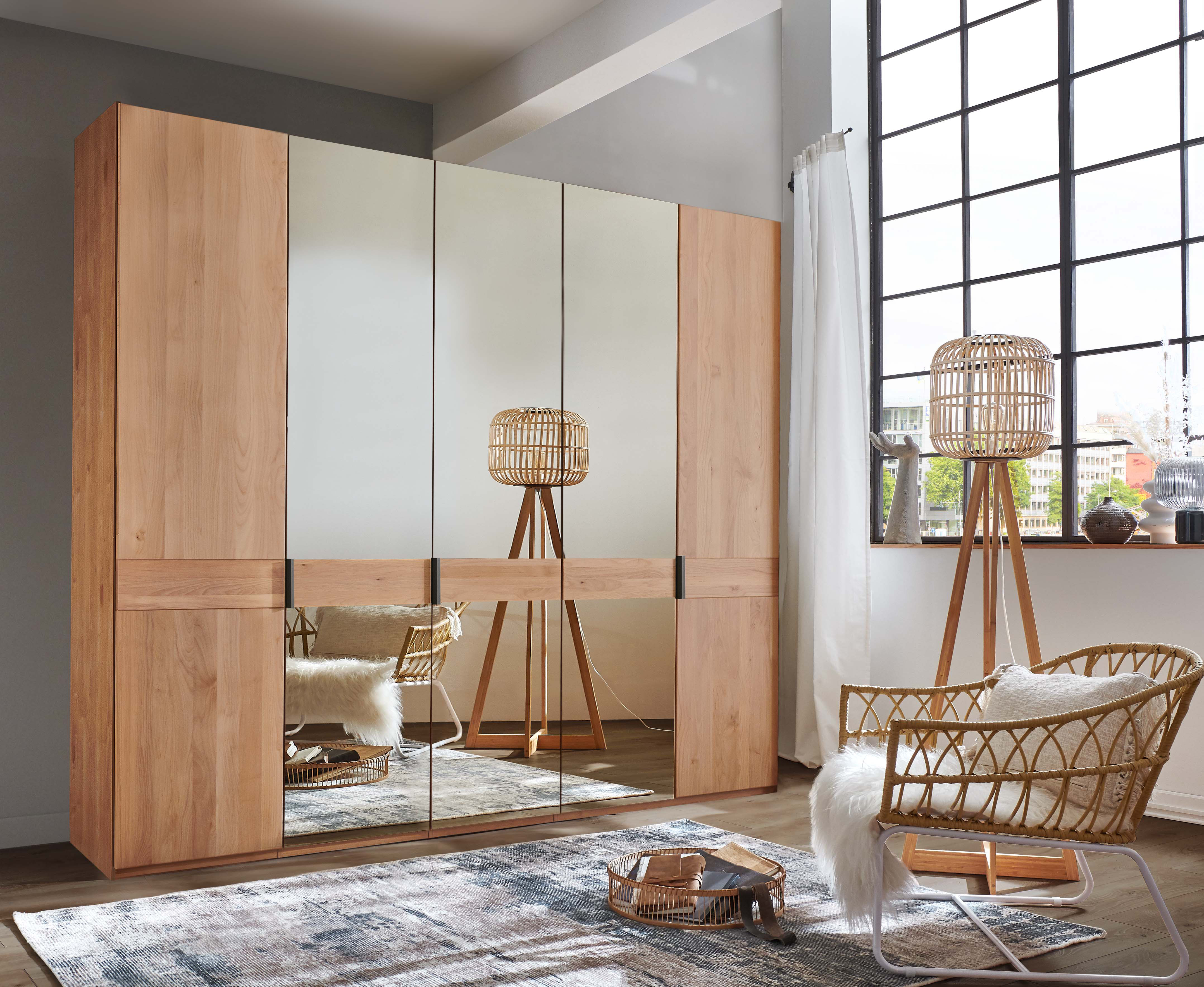 WIEMANN Kleiderschrank "Cardiff, Massivholztüren in Kombination mit Glas- oder Spiegeltüren" 4 Breiten, 2 Höhen 216/236cm auswählbar, hochwertiges Design in langlebiger Qualität, viel Stauraum